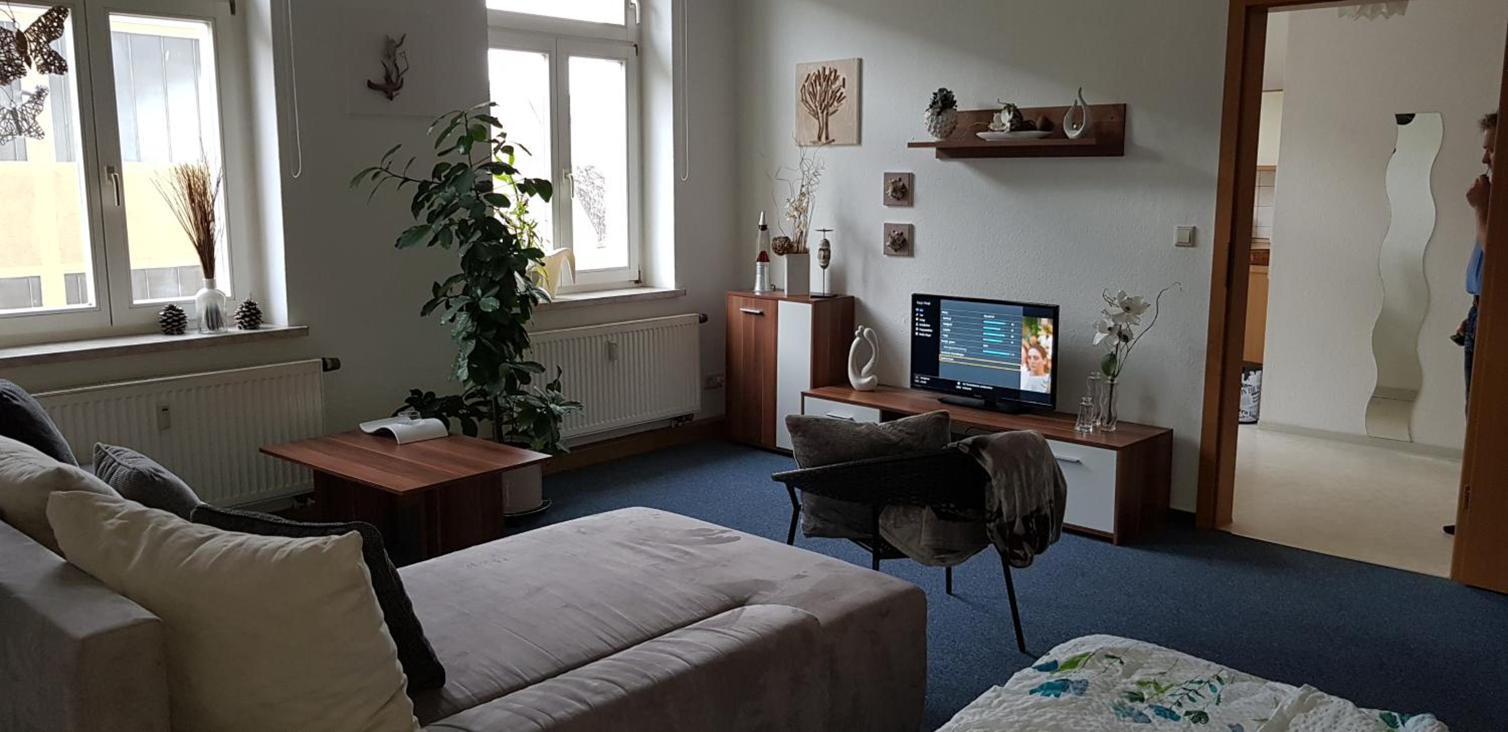 Studio Apartment - Photo 1