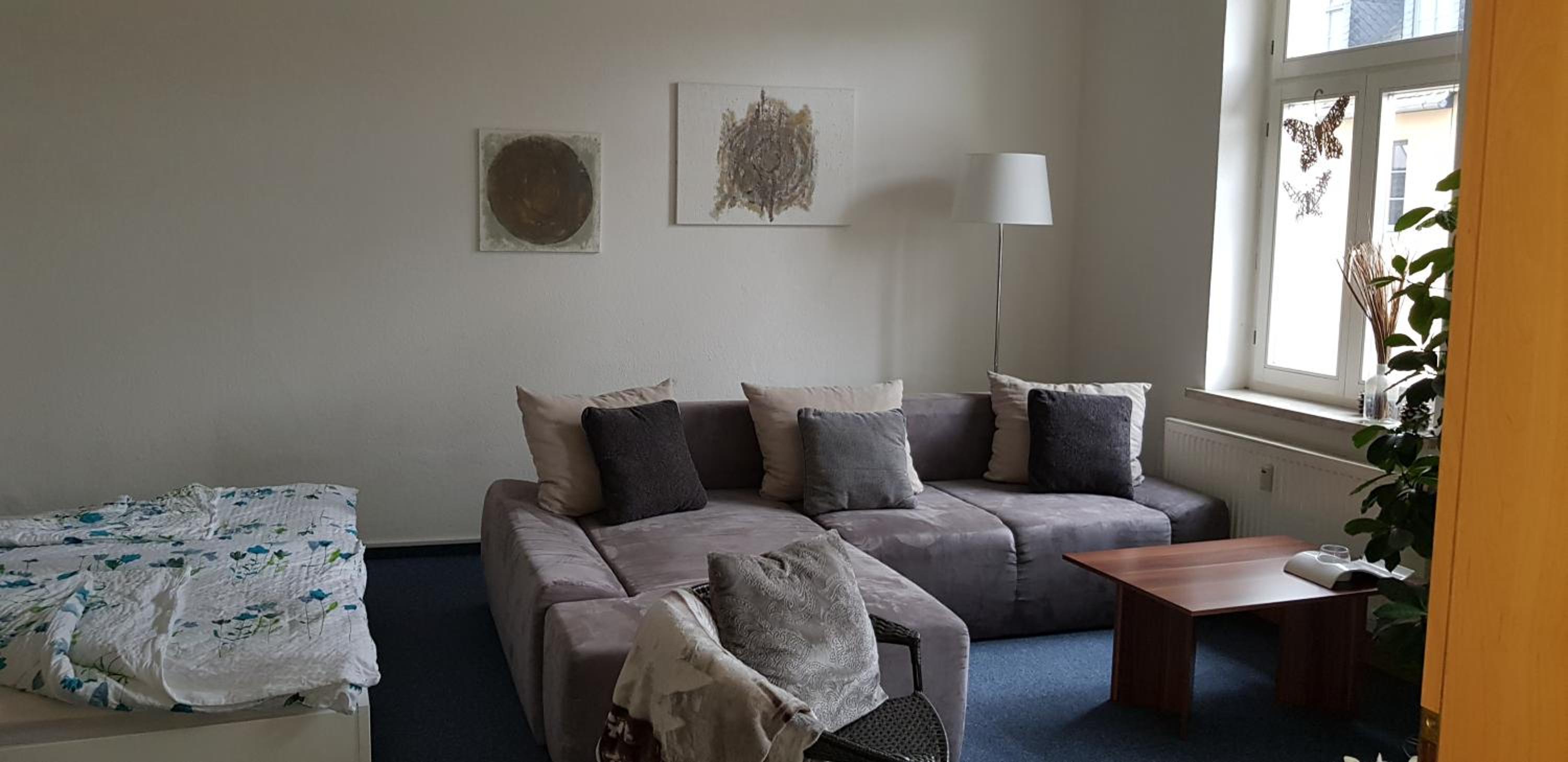 Studio Apartment - Photo 2