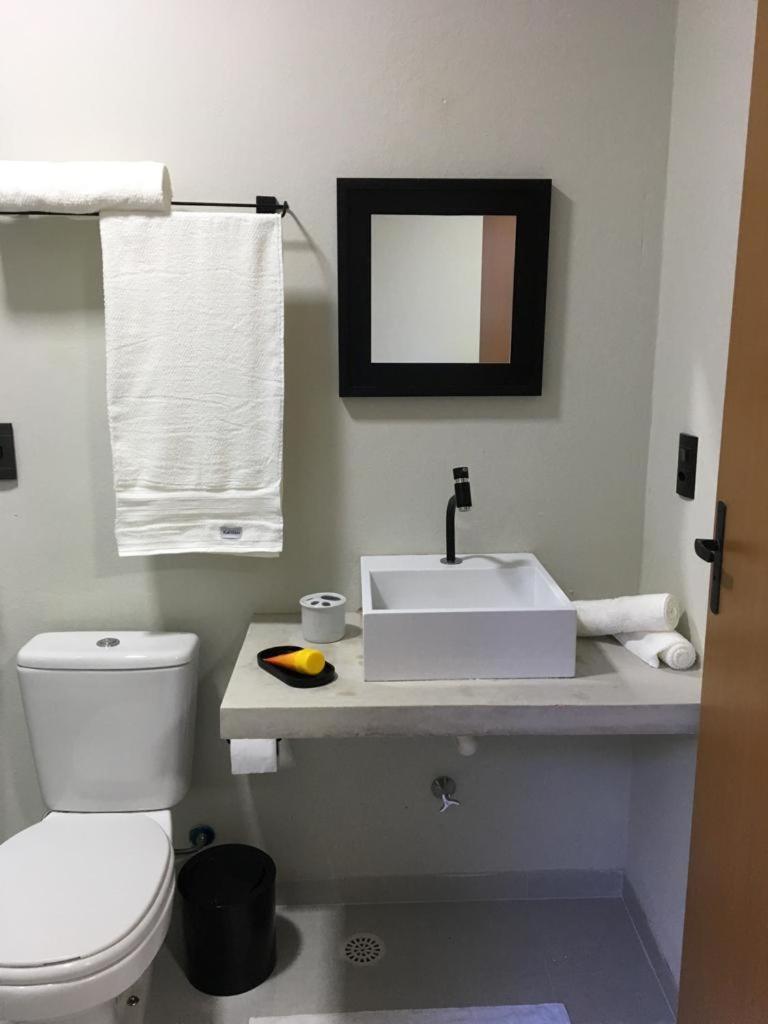 Suite - Photo 11
