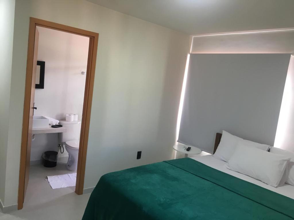 Suite - Photo 12