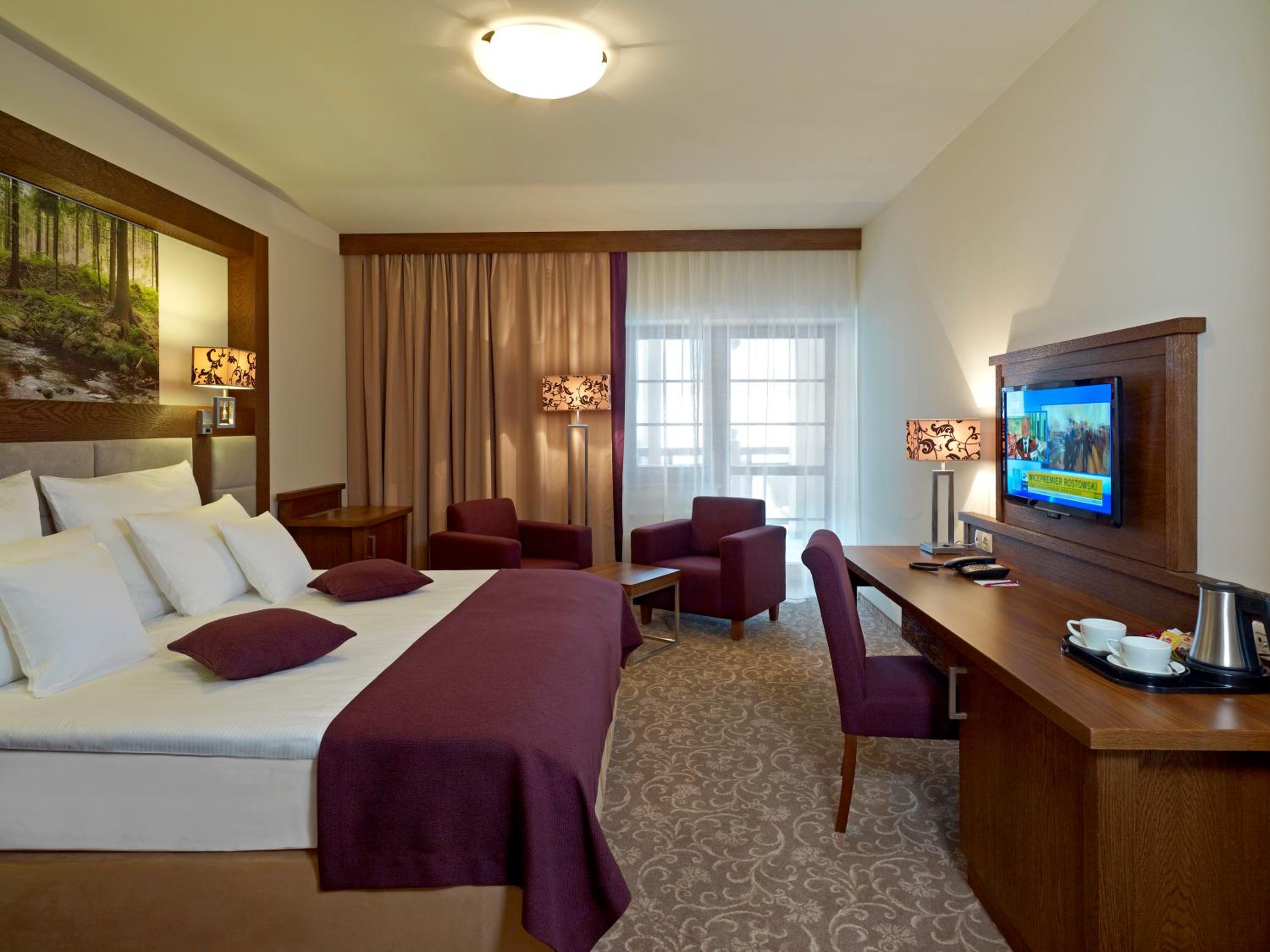 Superior Room with 2 Connecting Zip Beds and Sofa - Photo 1