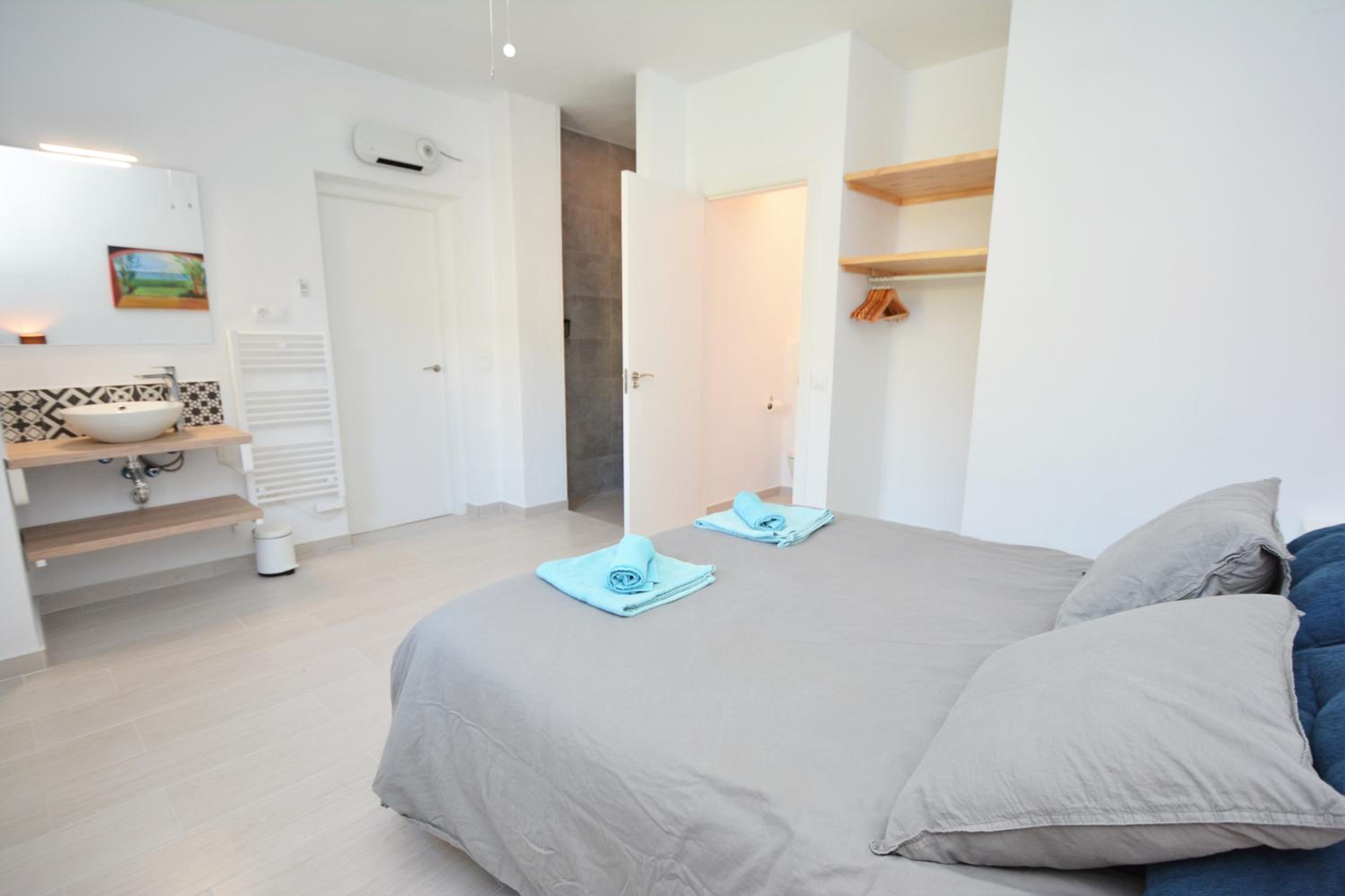 Two-Bedroom Apartment - Photo 15