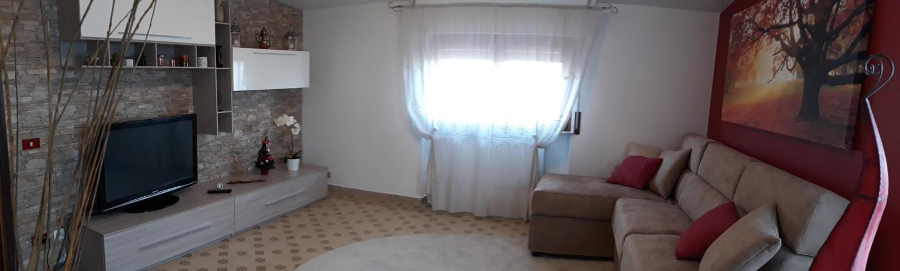 Family Room with Balcony photo 3