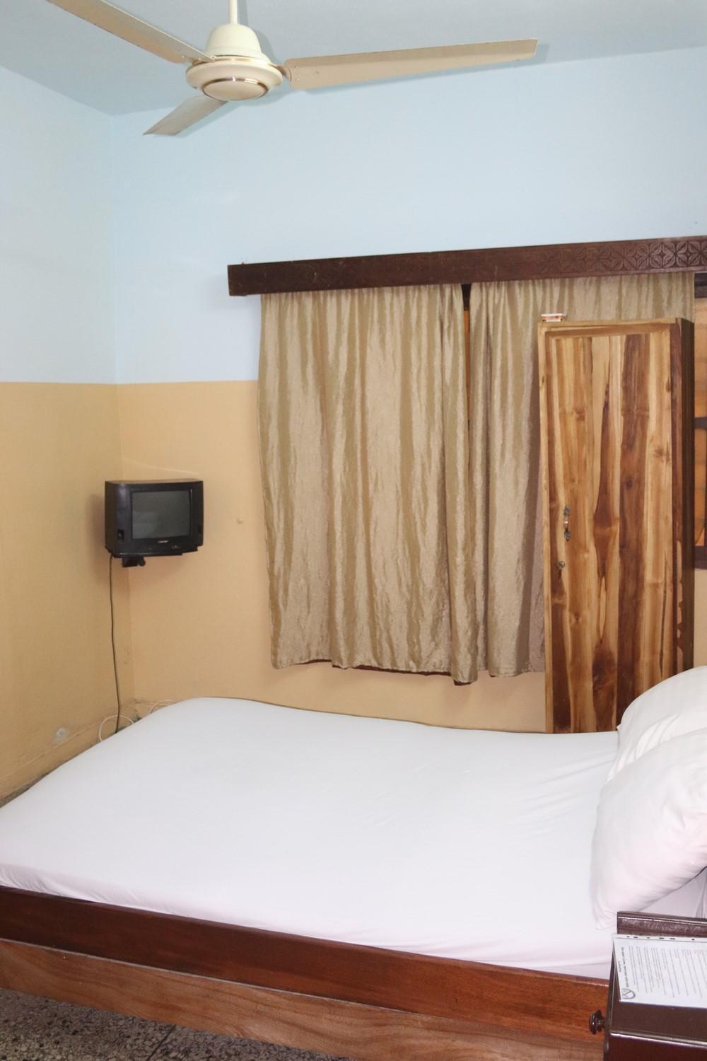 Standard Double Room with Fan photo 3