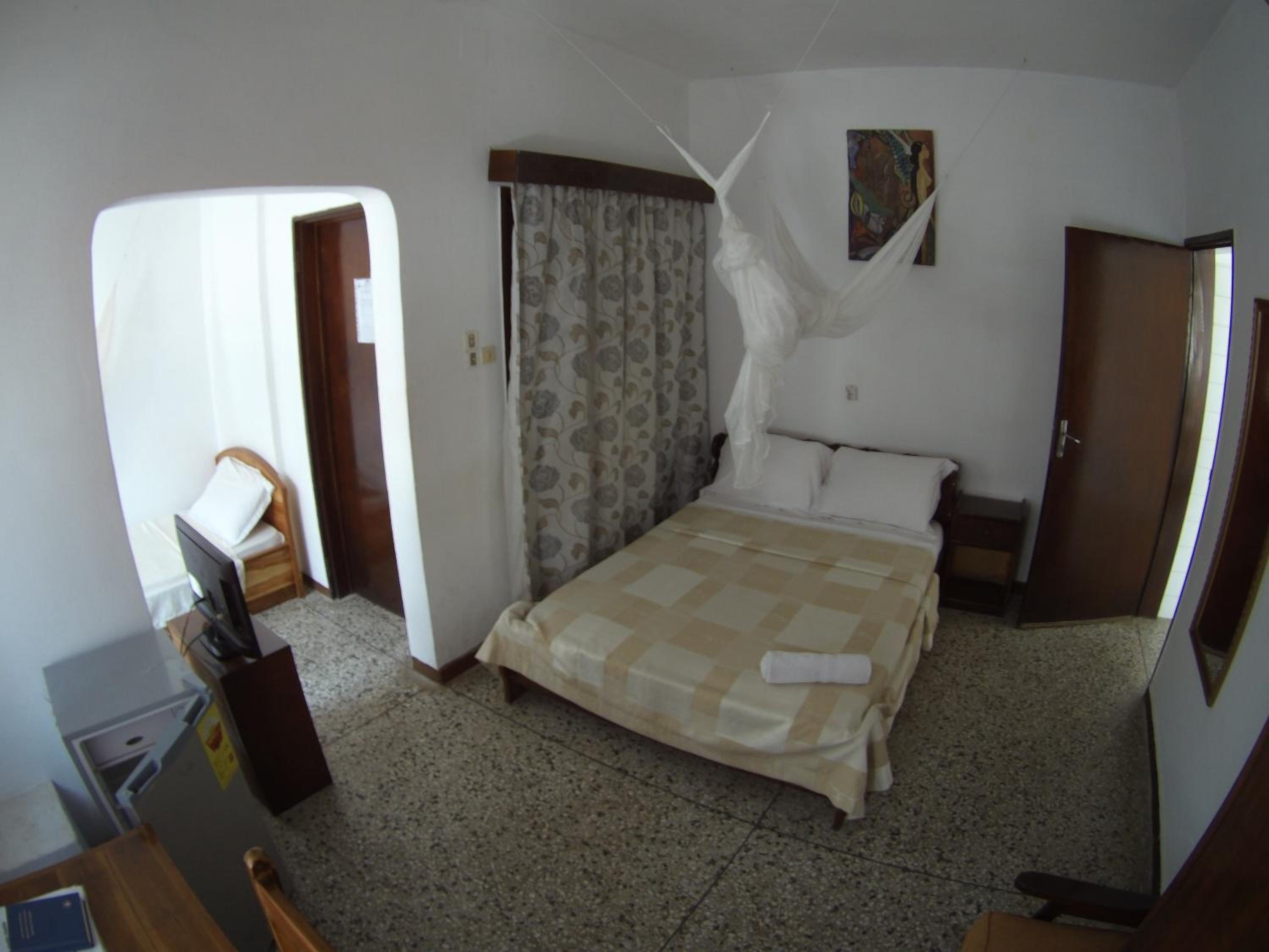 Deluxe Triple Room photo 3