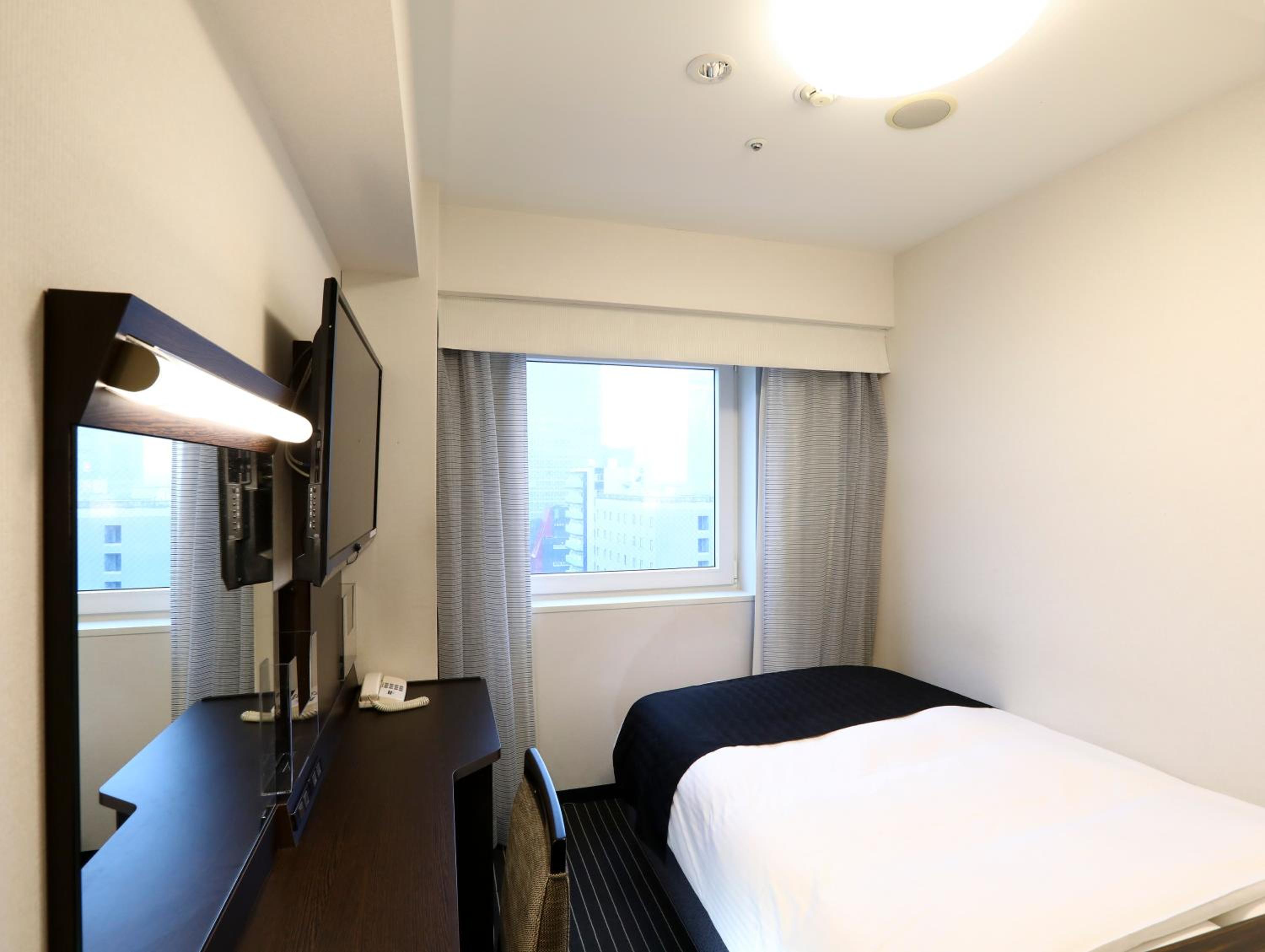 Single Room - Non-Smoking