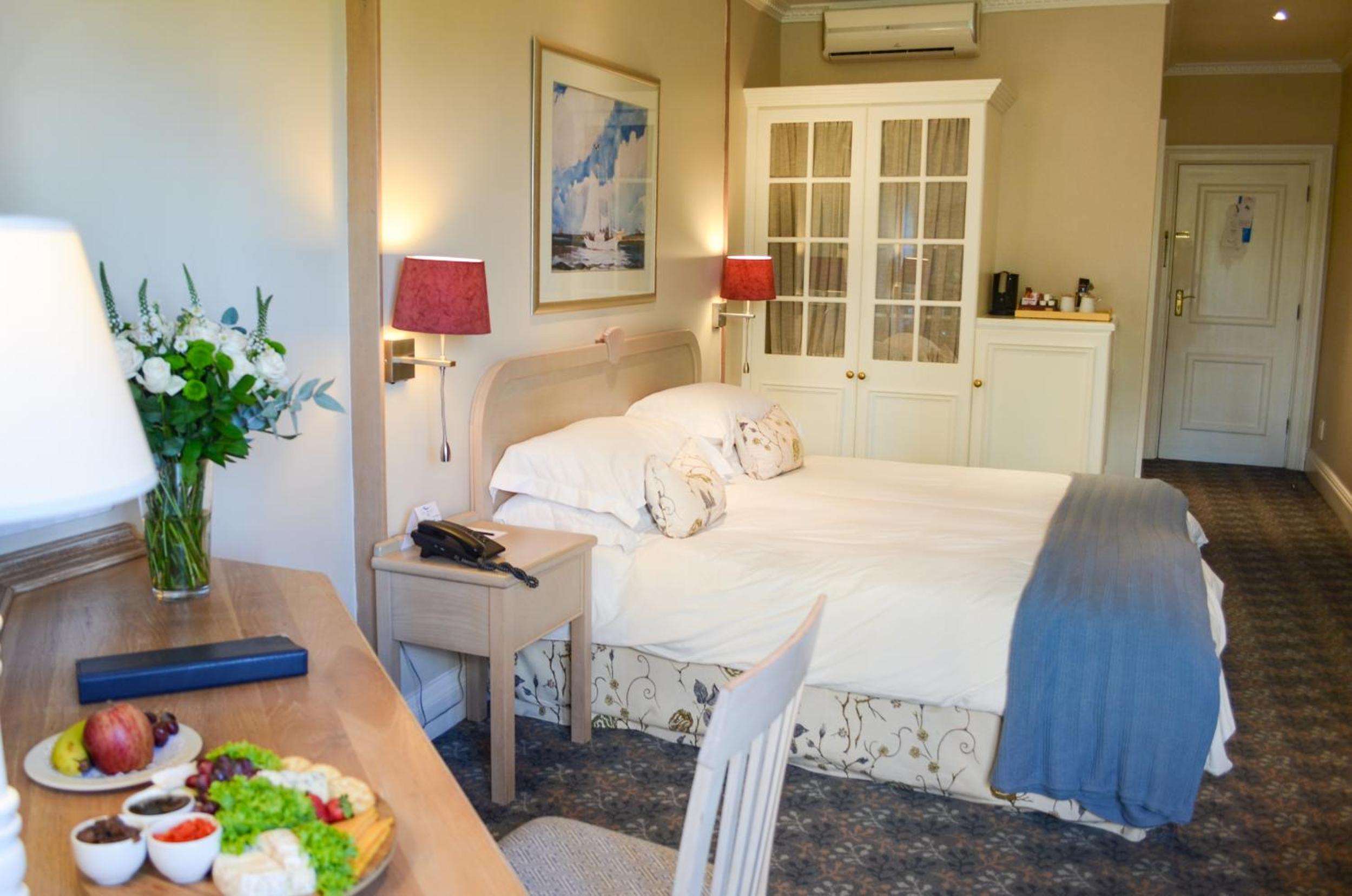 Double Room with Partial Sea View