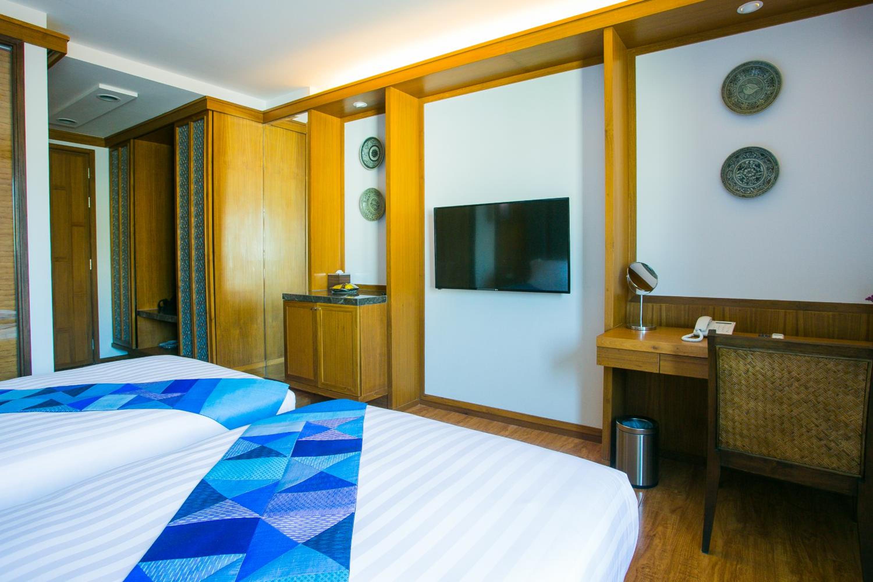 Deluxe Twin Room - Photo 9