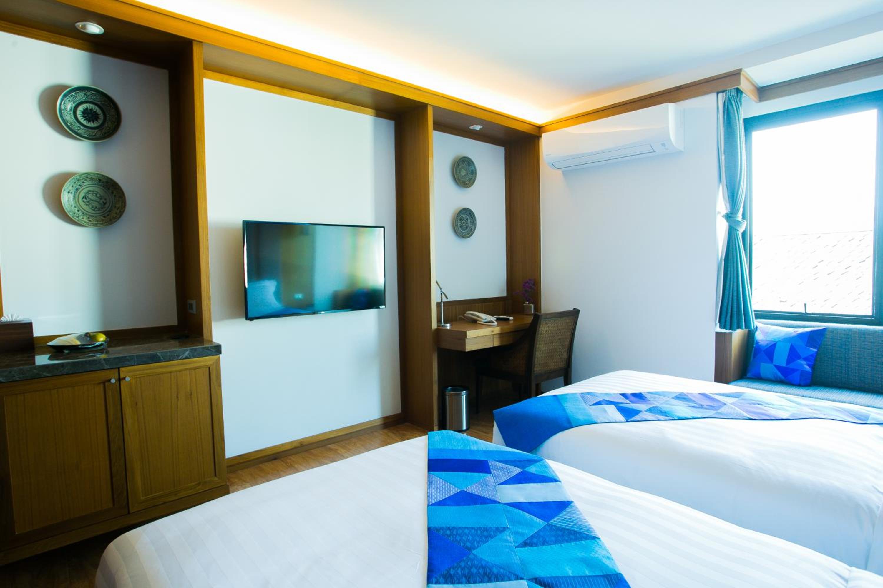 Deluxe Twin Room - Photo 10