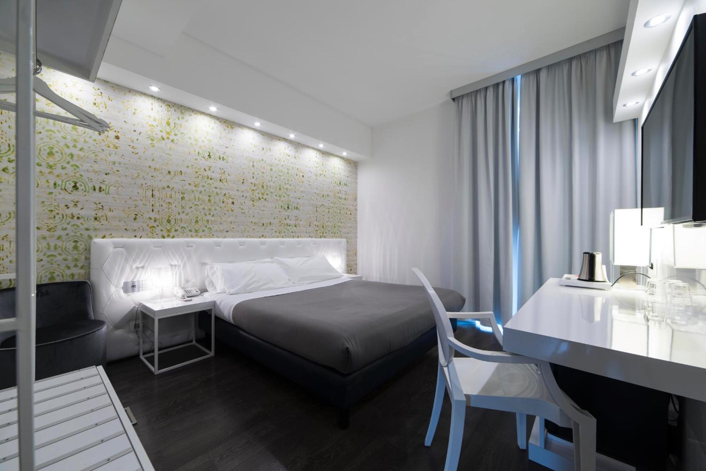 Double Room with Terrace - Photo 8
