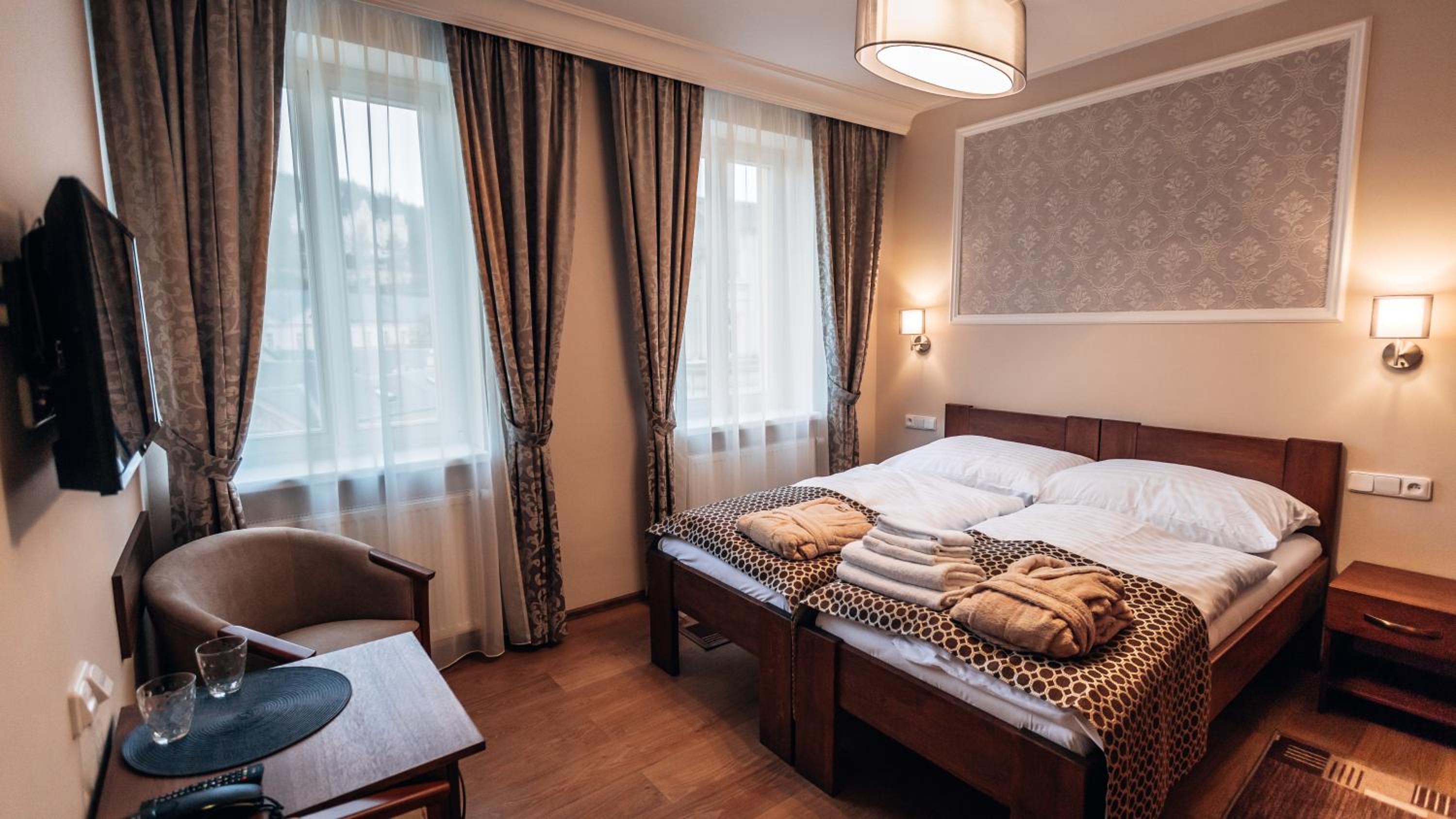 Standard Double or Twin Room photo 1
