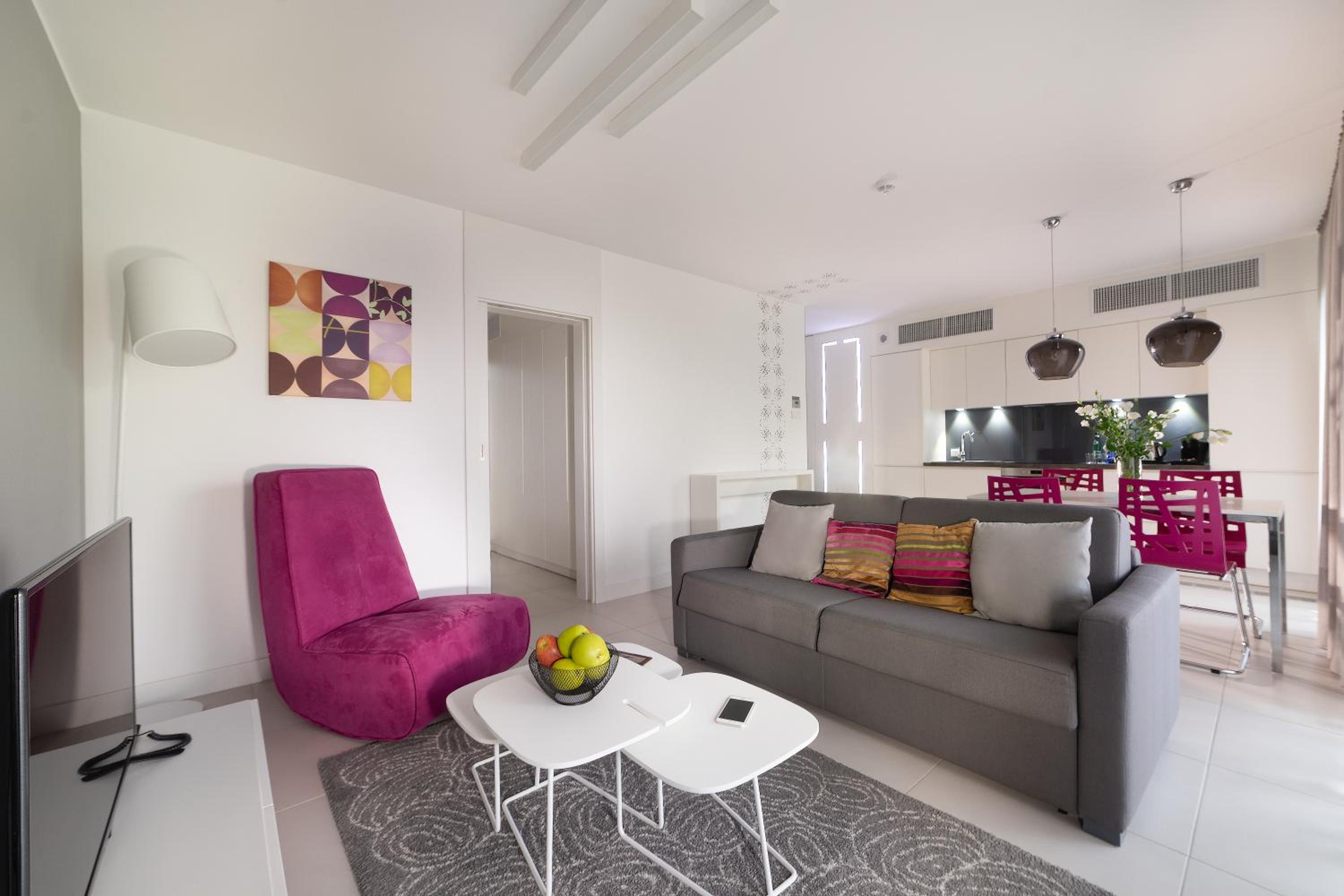 Chillout Apartment with Garden View