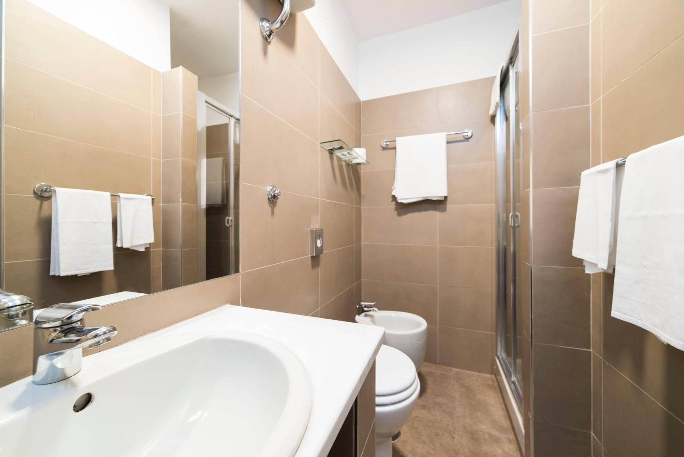 Classic Double Room - Photo 4