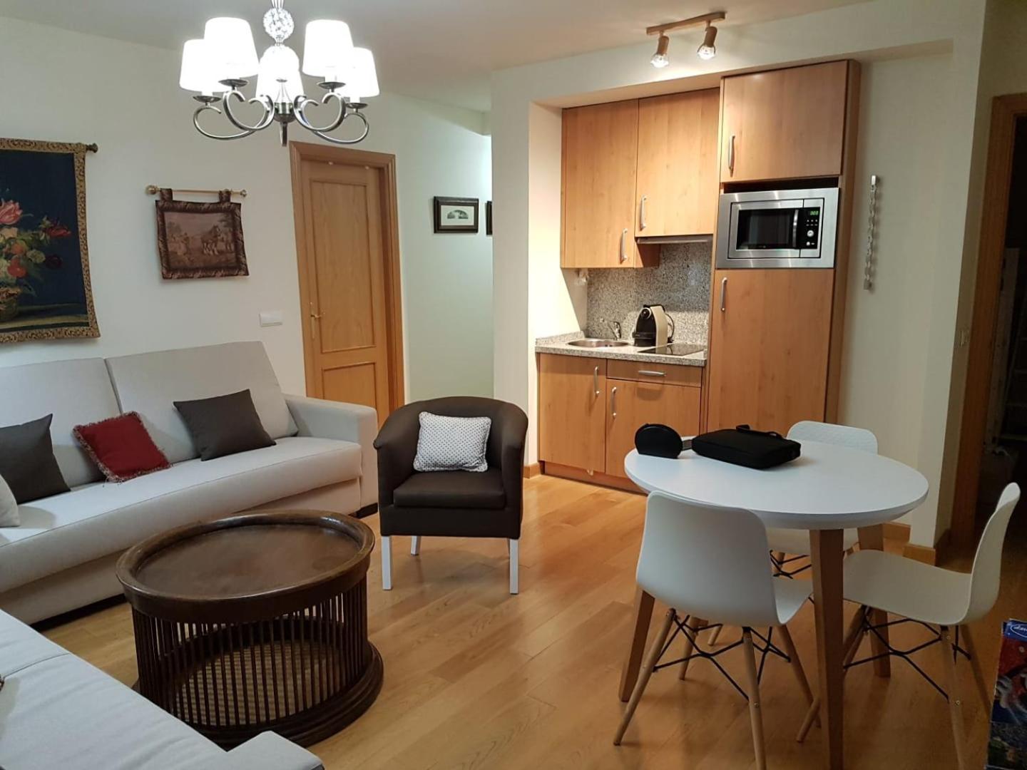 Deluxe Apartment - Photo 20