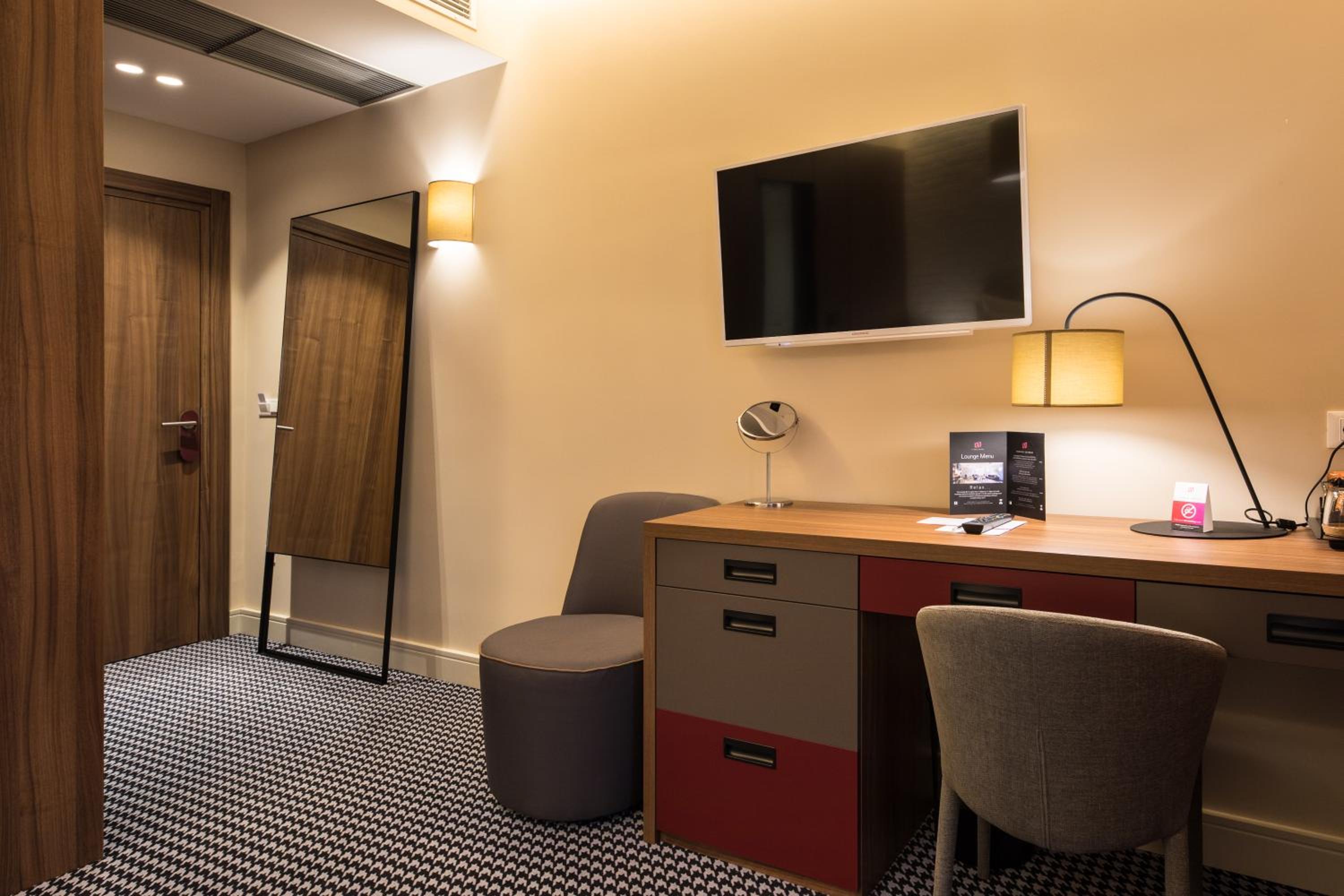 Standard Double Room - Annex thumbnail 6