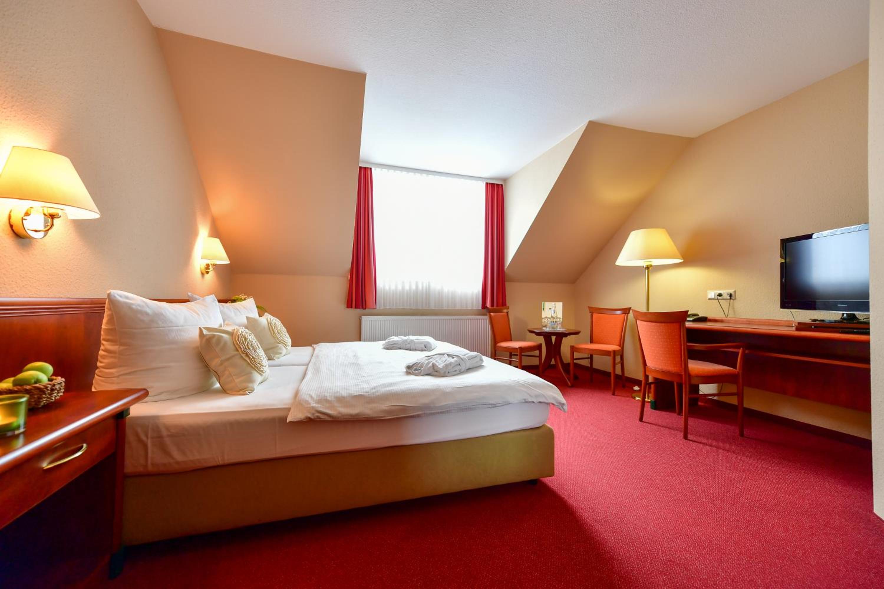 Standard Double Room photo 3