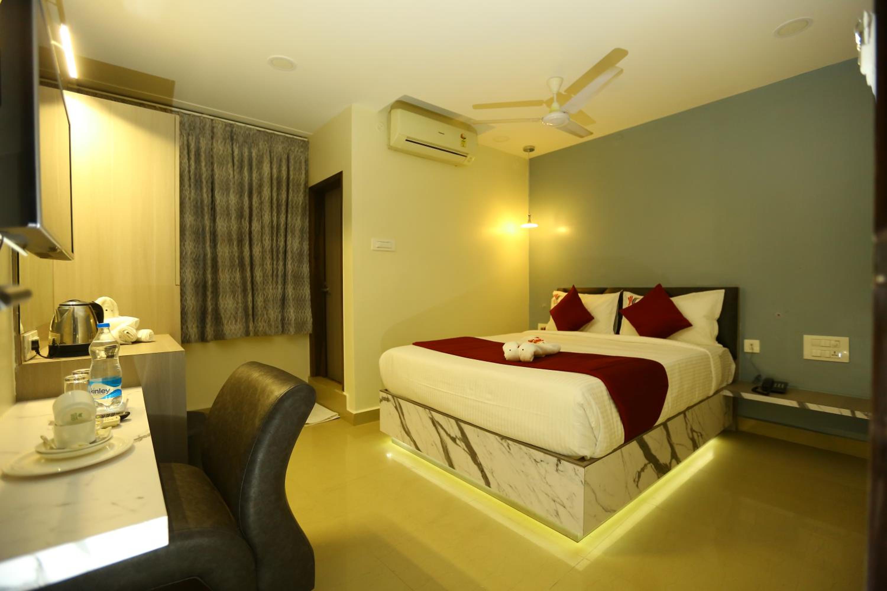 Large Double Room