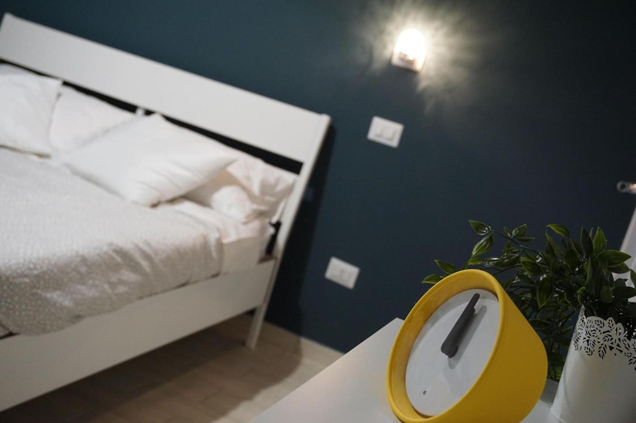 Double Room with Private Bathroom - Photo 9