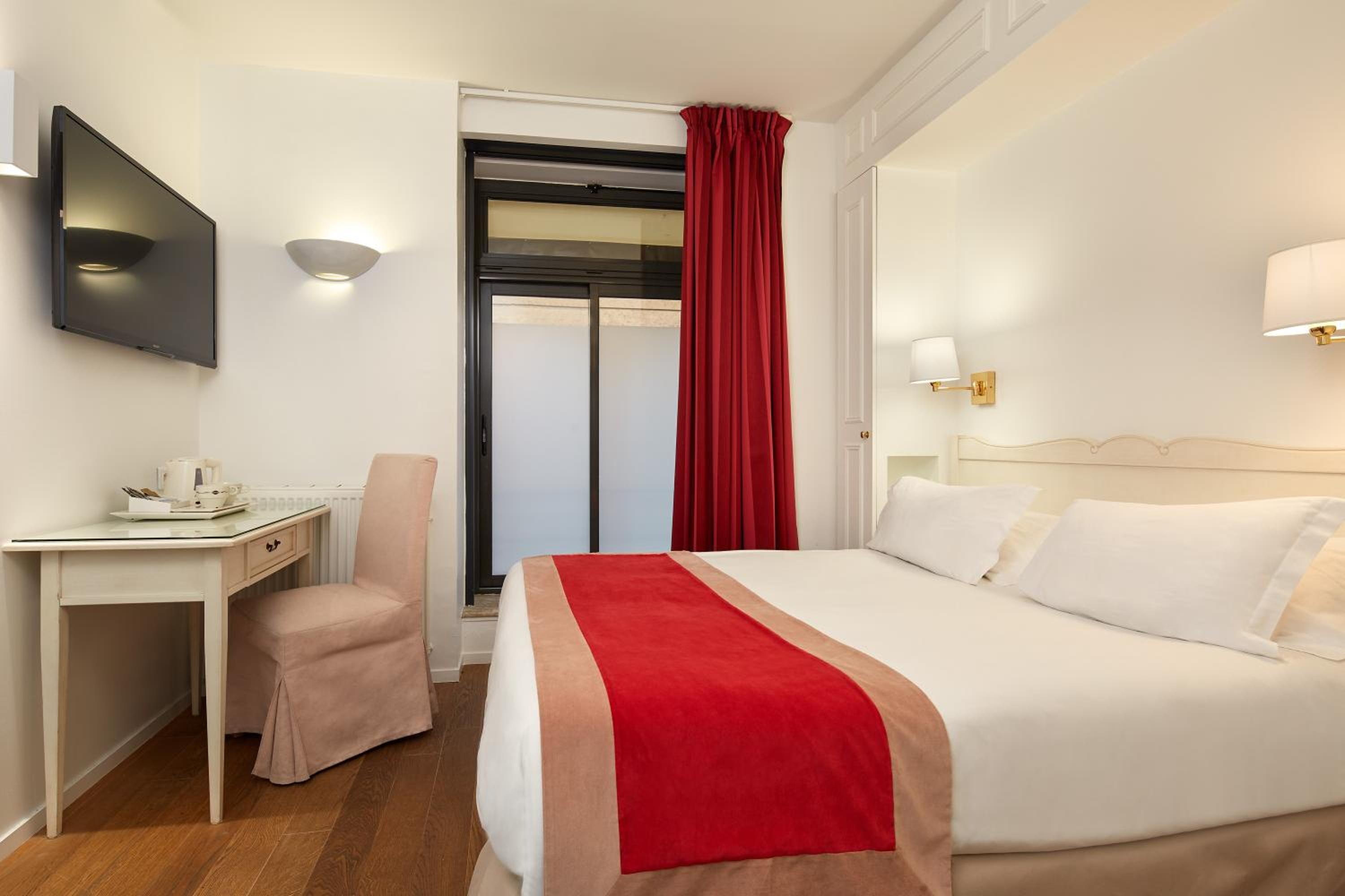 Double Room - Disability Access photo 1