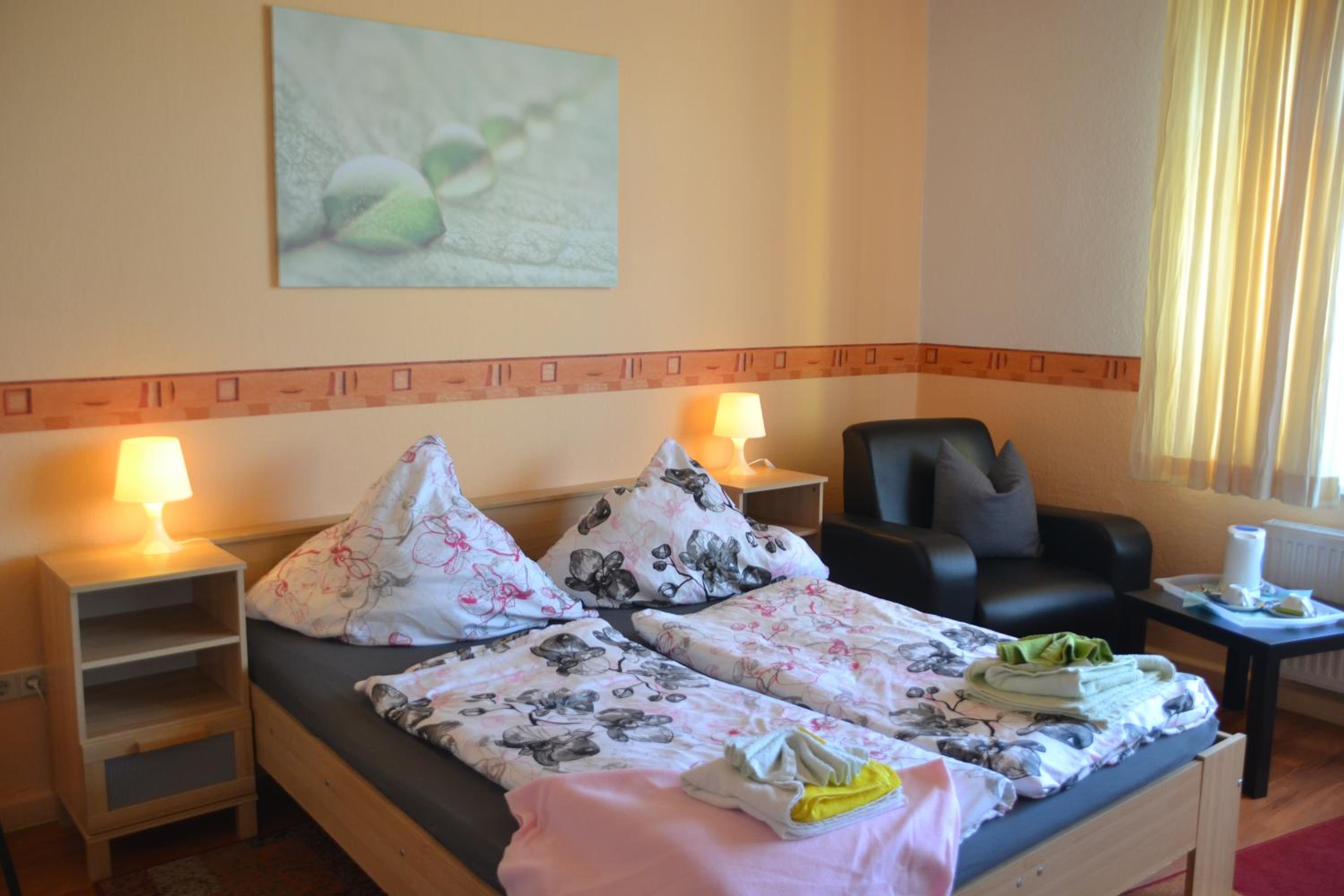 Triple Room with Private Bathroom - Photo 2