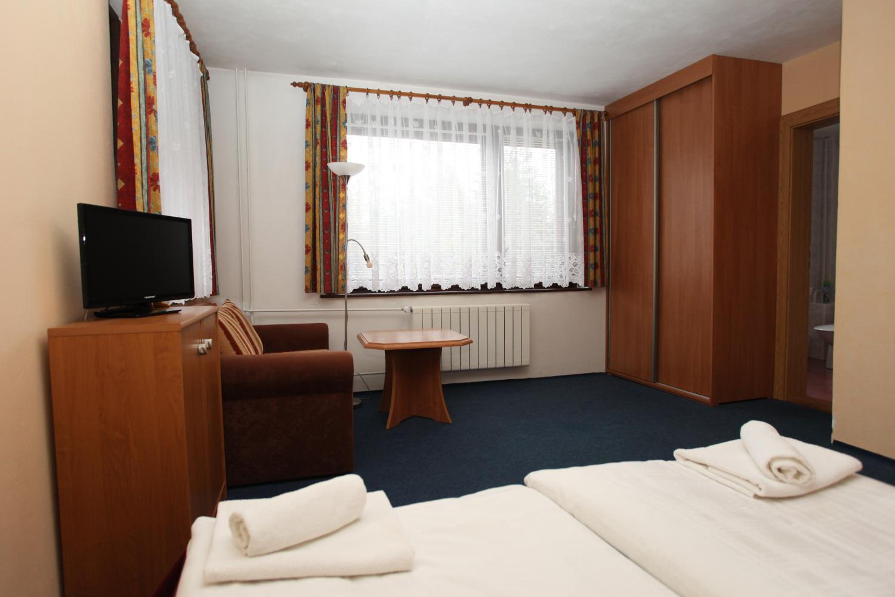 Double Room with Extra Bed photo 3