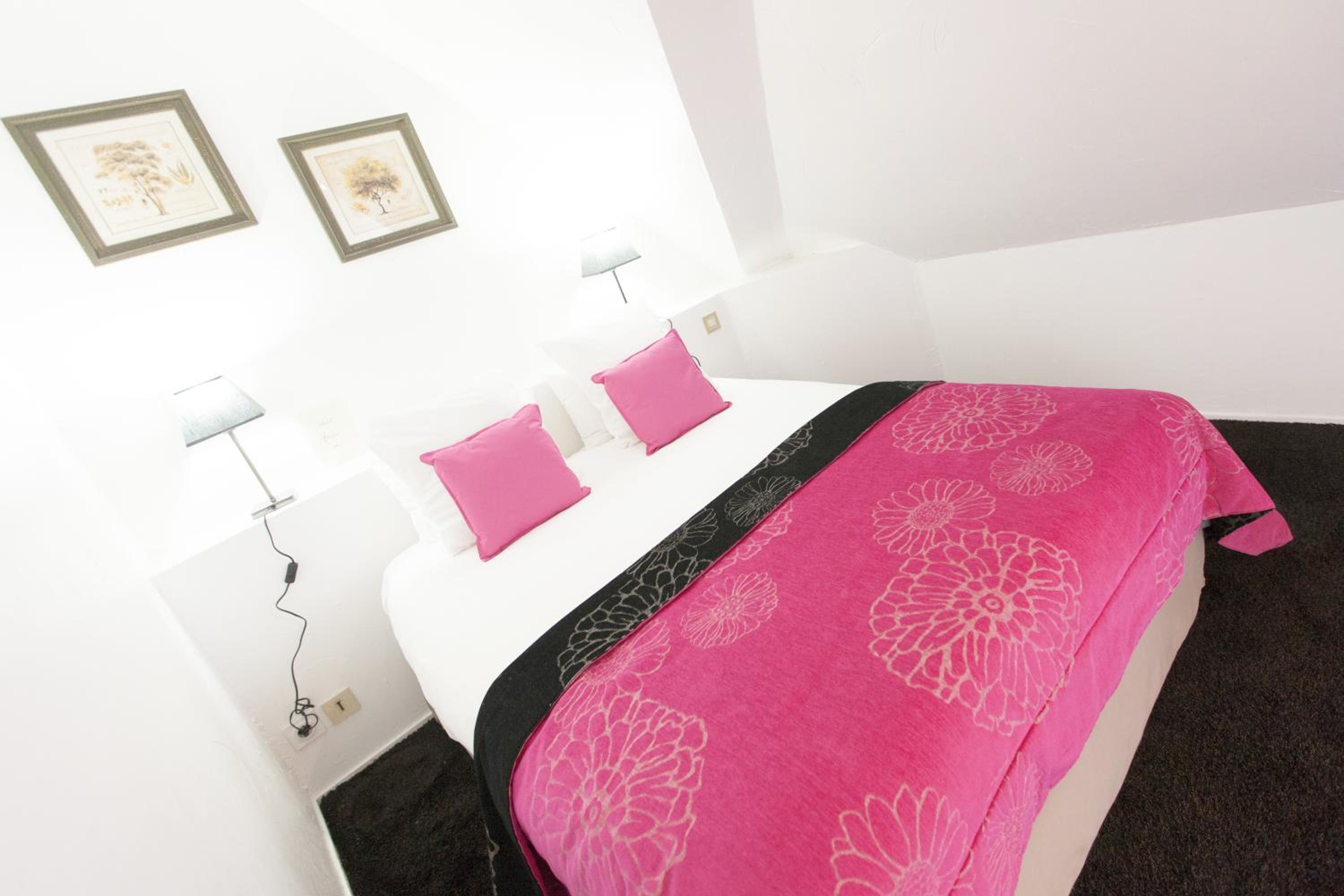 Classic Double or Twin Room - Photo 5