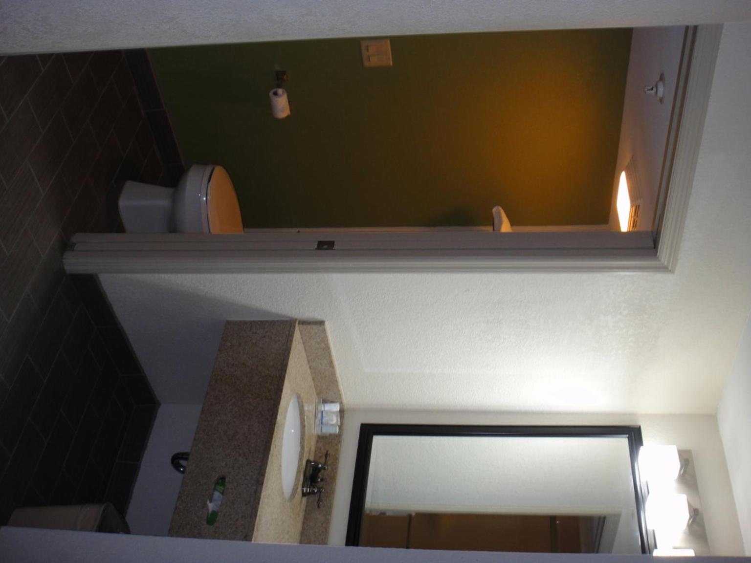 Double Room with Two Double Beds - Non-Smoking - Photo 5