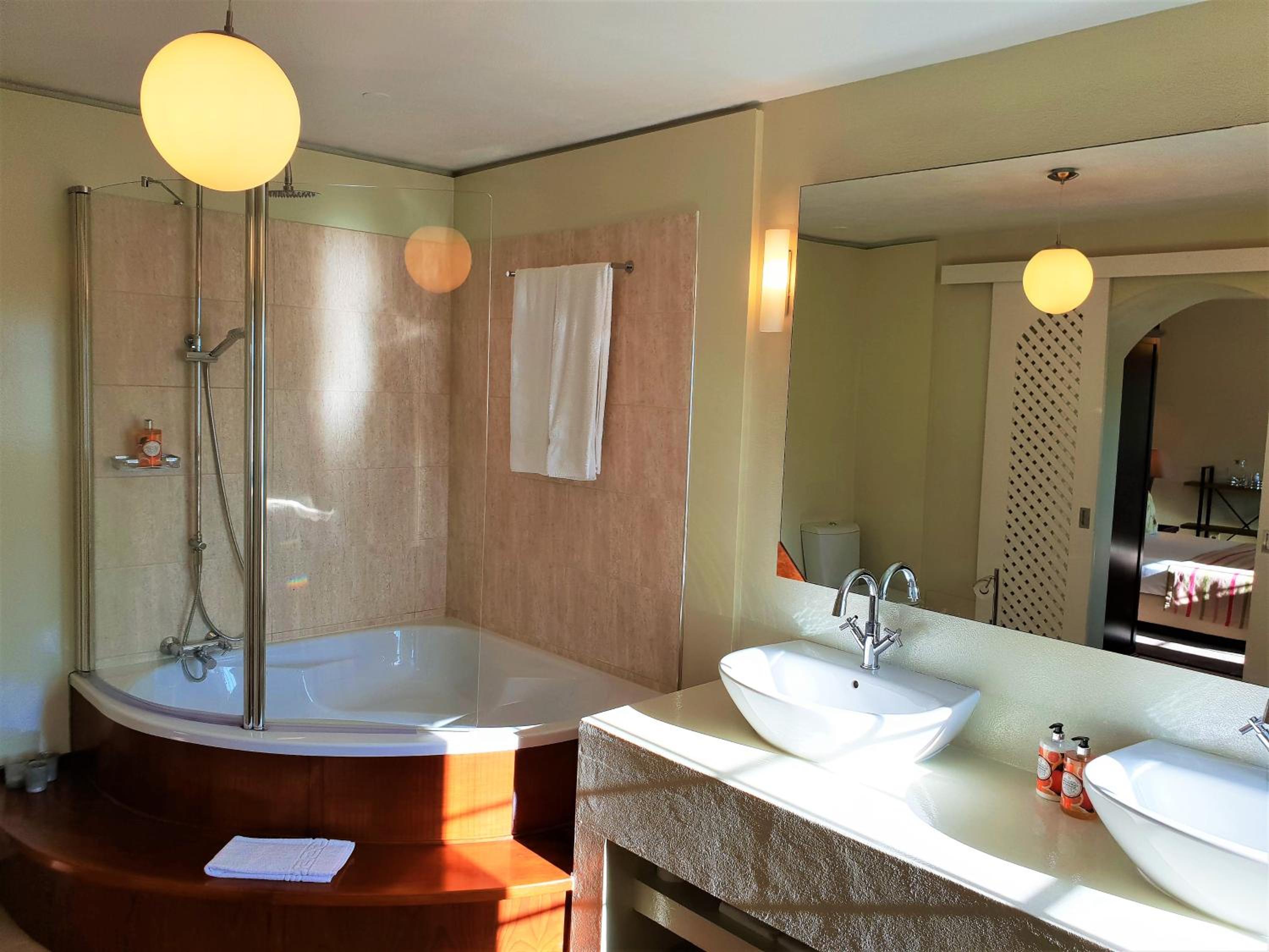 Superior Double Room - Photo 4