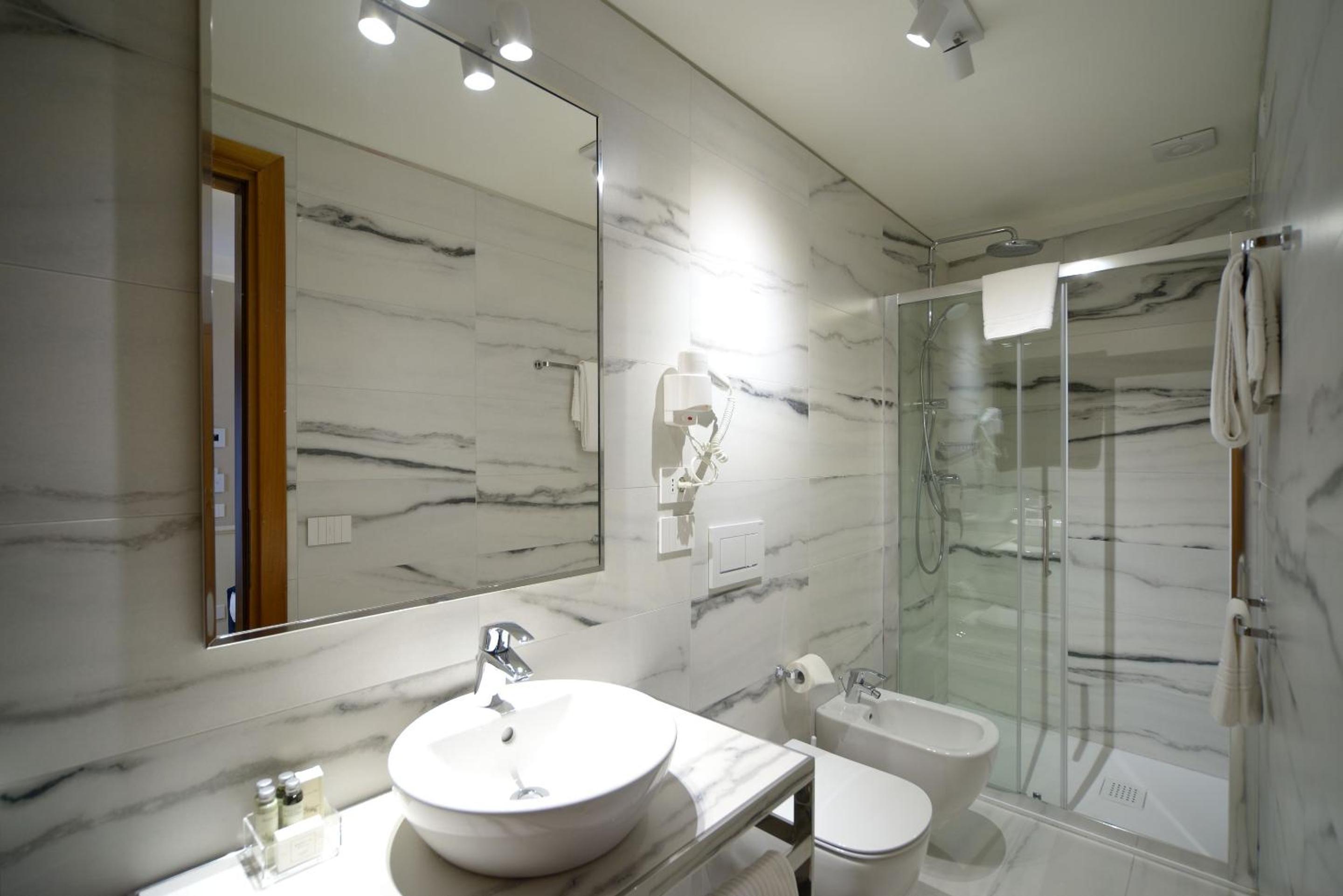 Comfort Single Room with 1 Adult Occupancy (Non Smoking) photo 2