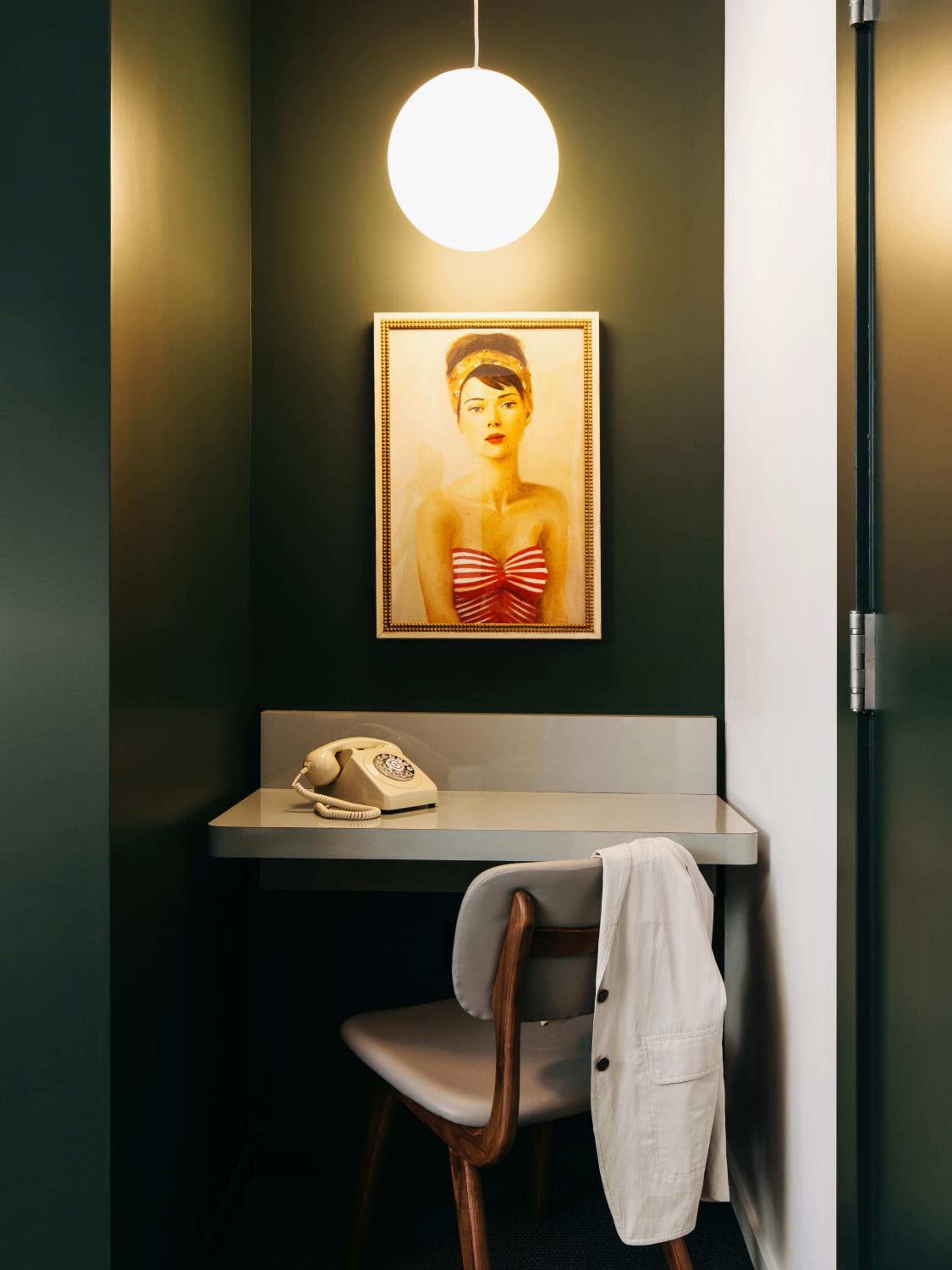 King Room - Disability Access photo 2