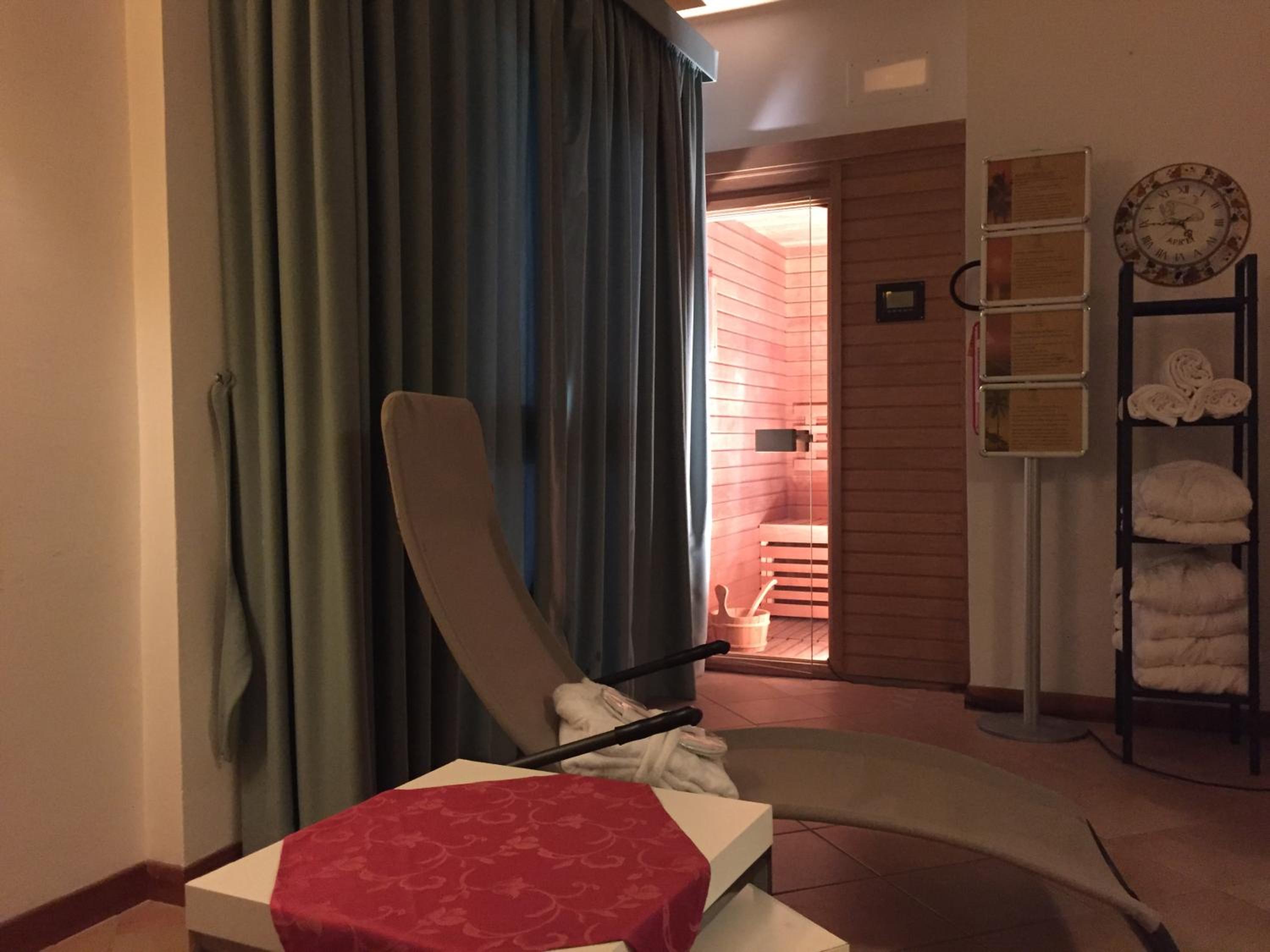 Double or Twin Room with Spa Access photo 1