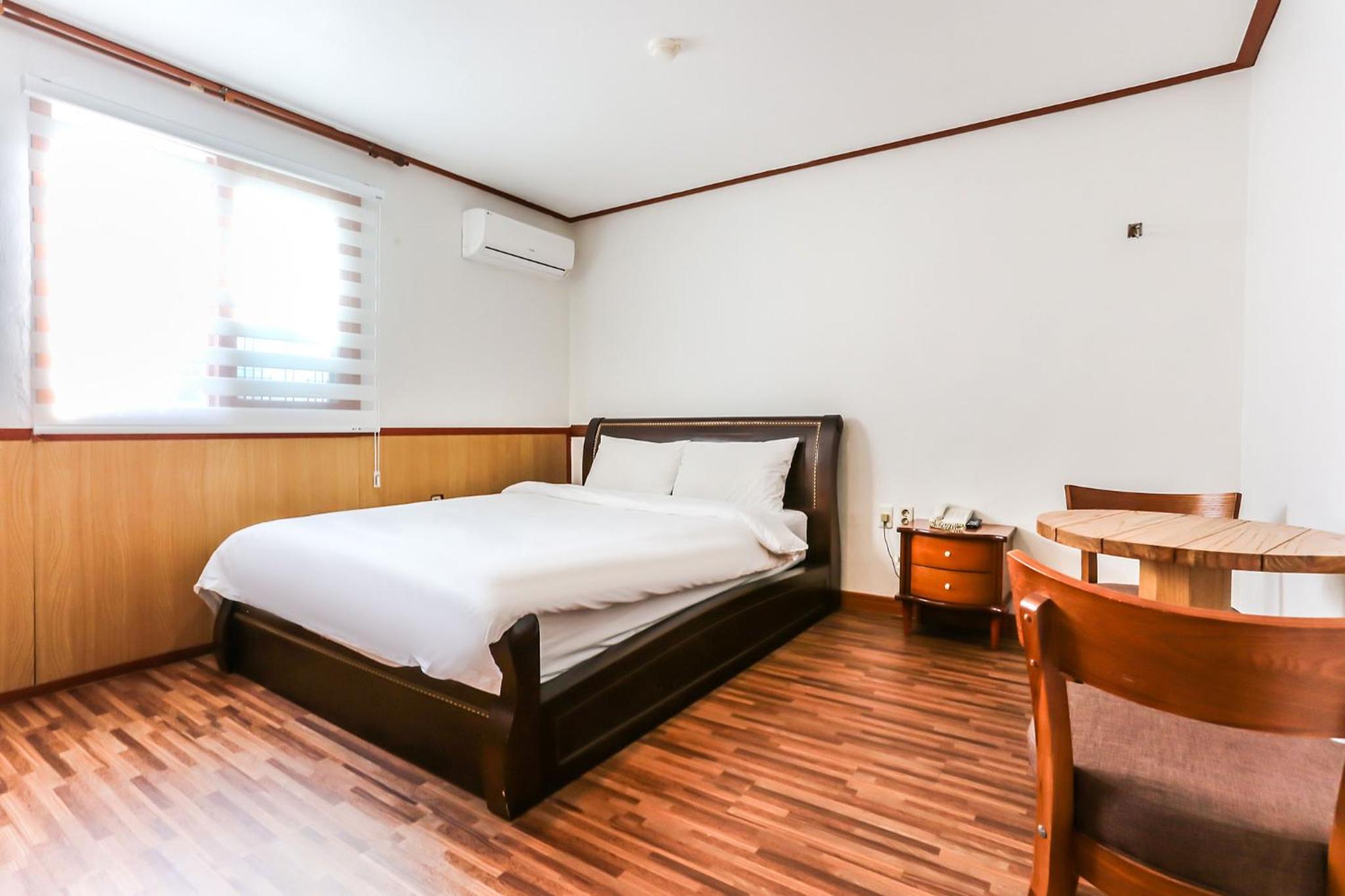 Standard Double Room photo 3