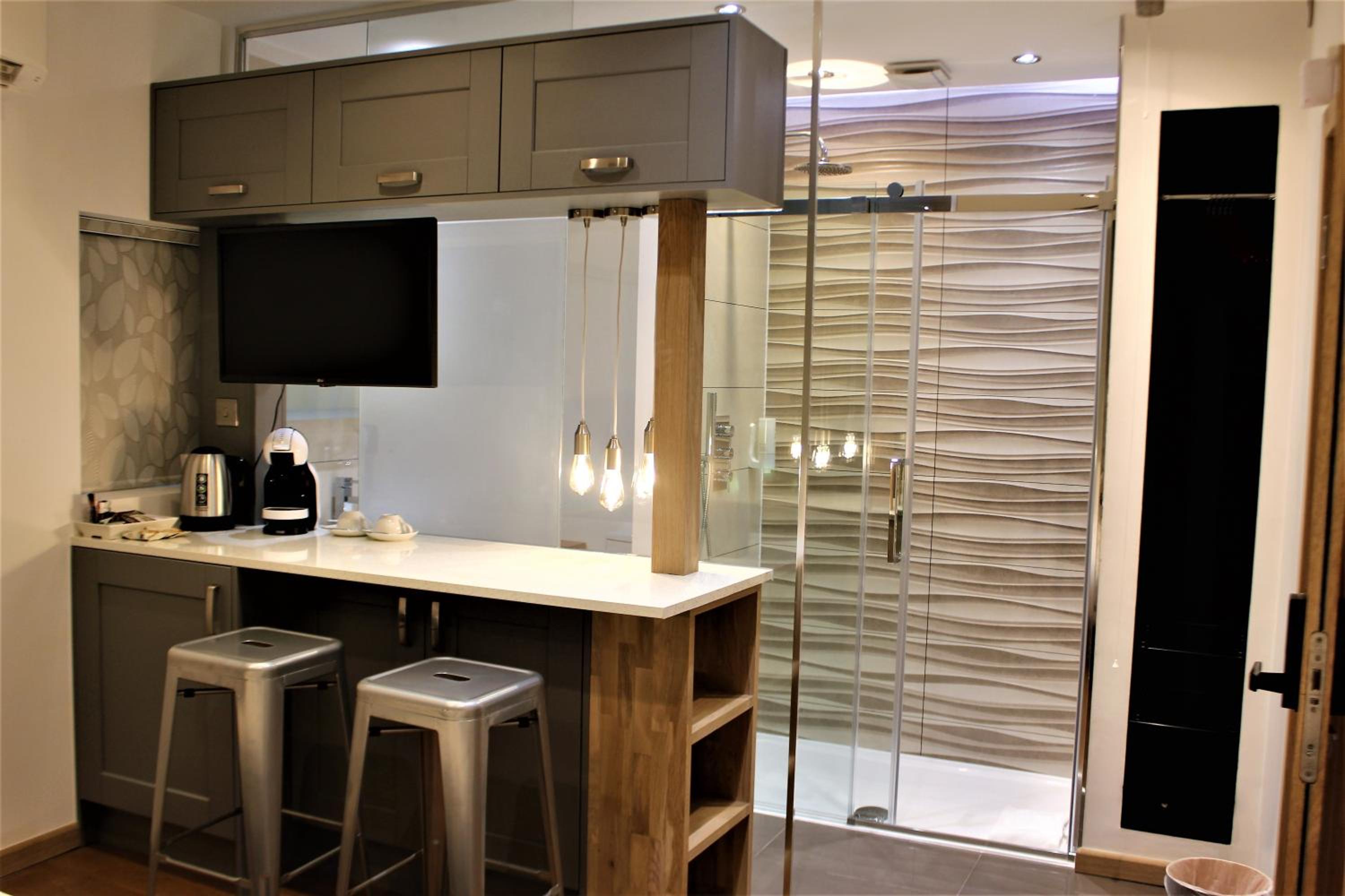 Standard Twin Room - Photo 8
