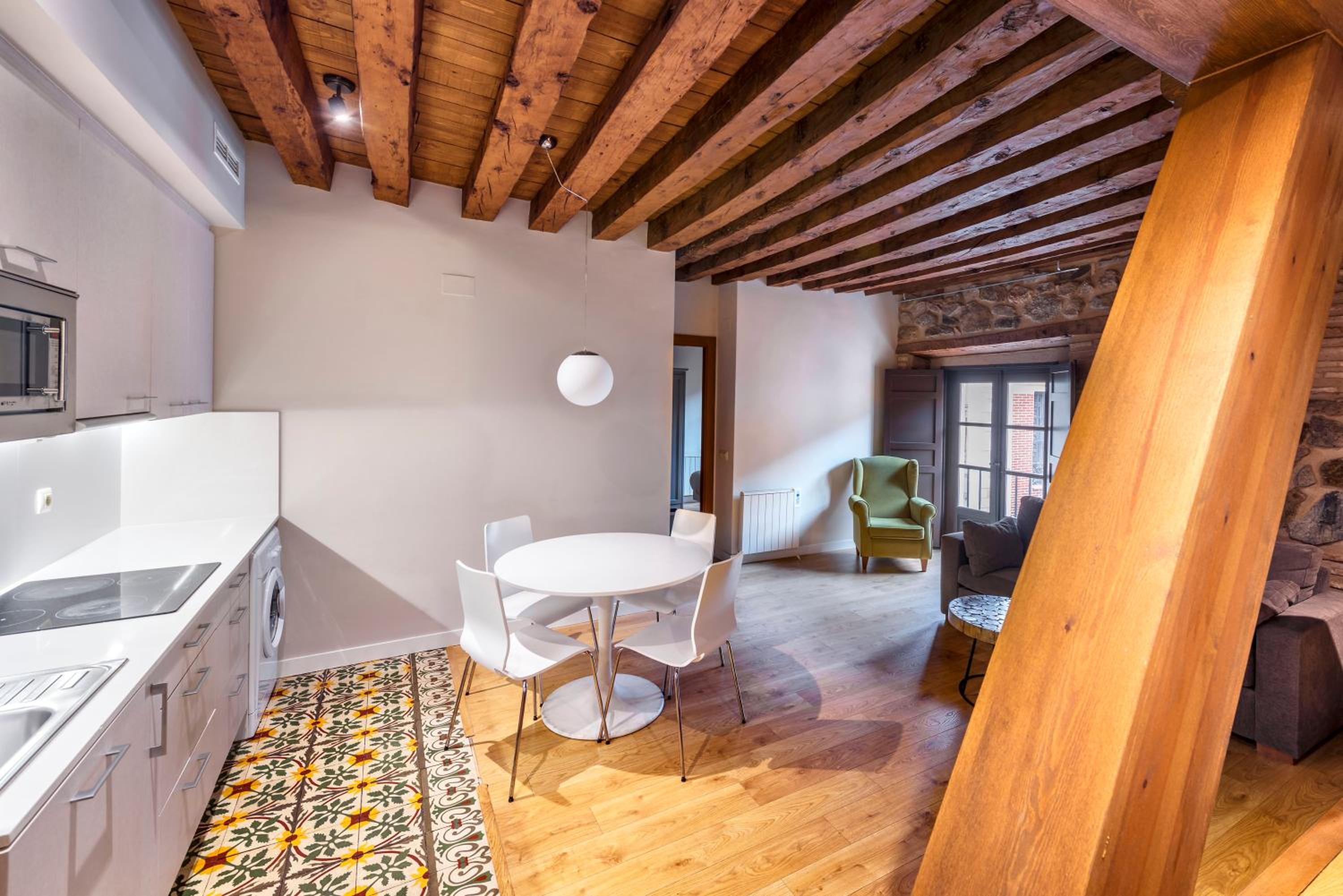 Two-Room Apartment - Photo 6