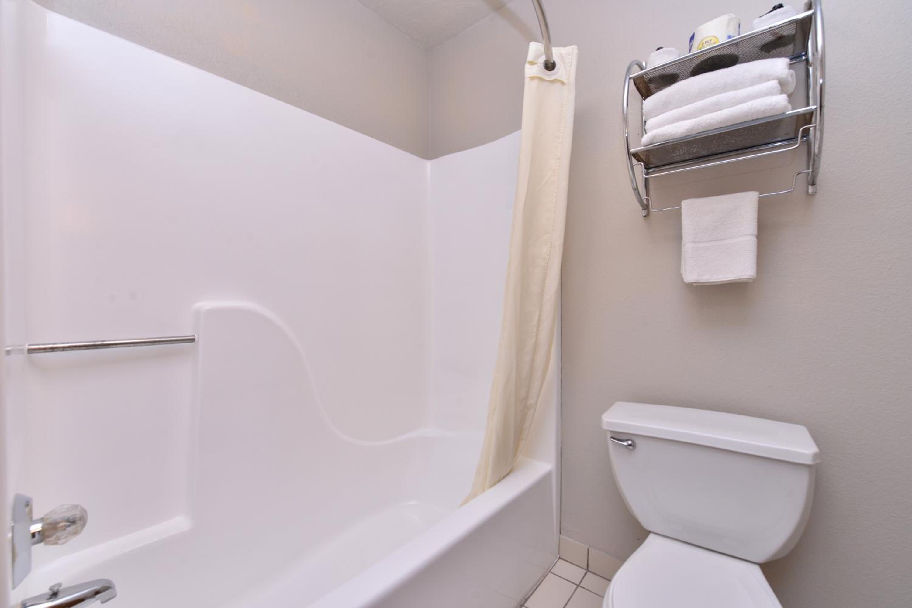 Double Room - Photo 5