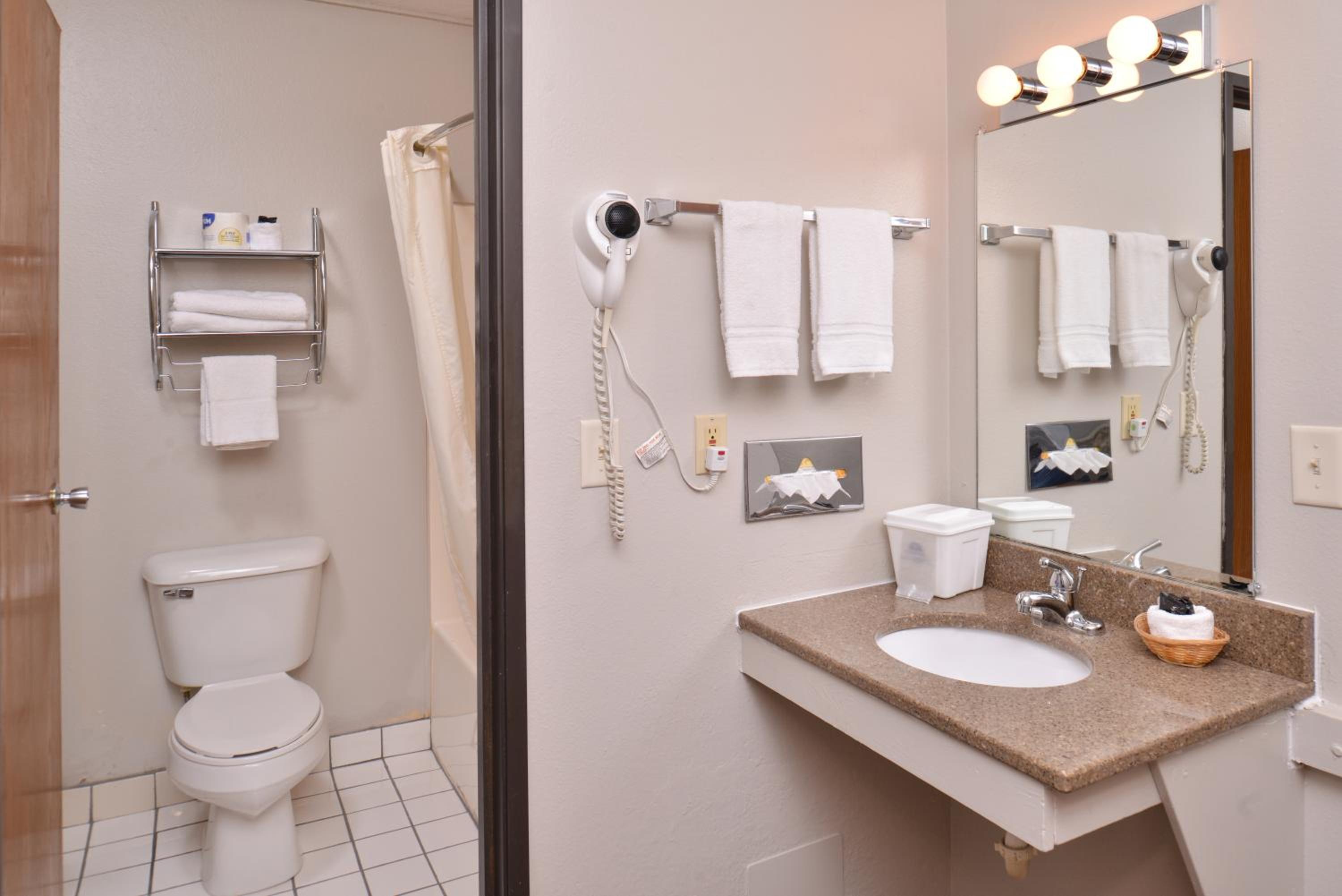 Double Room - Photo 4