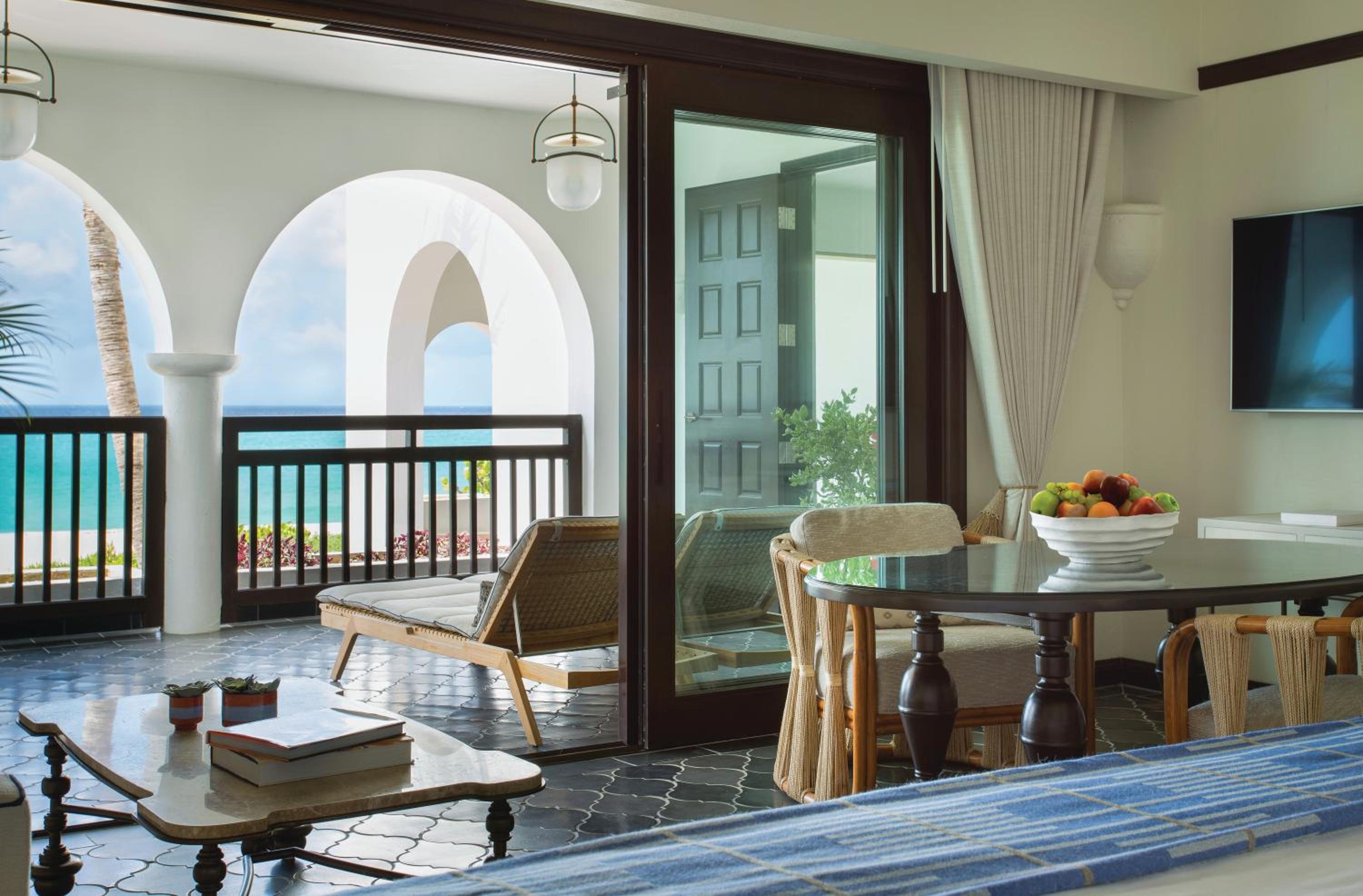 Deluxe Beachfront King Room