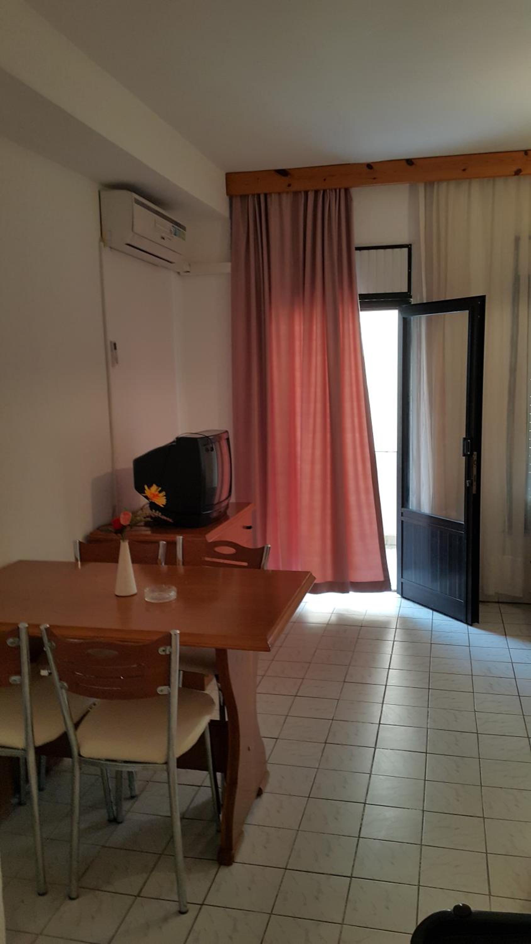 Two-Bedroom Apartment (4-6 Adults) photo 1