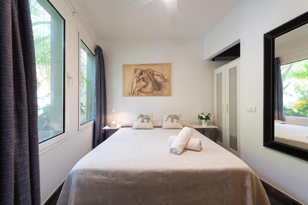 Apartamento con vista a la piscina