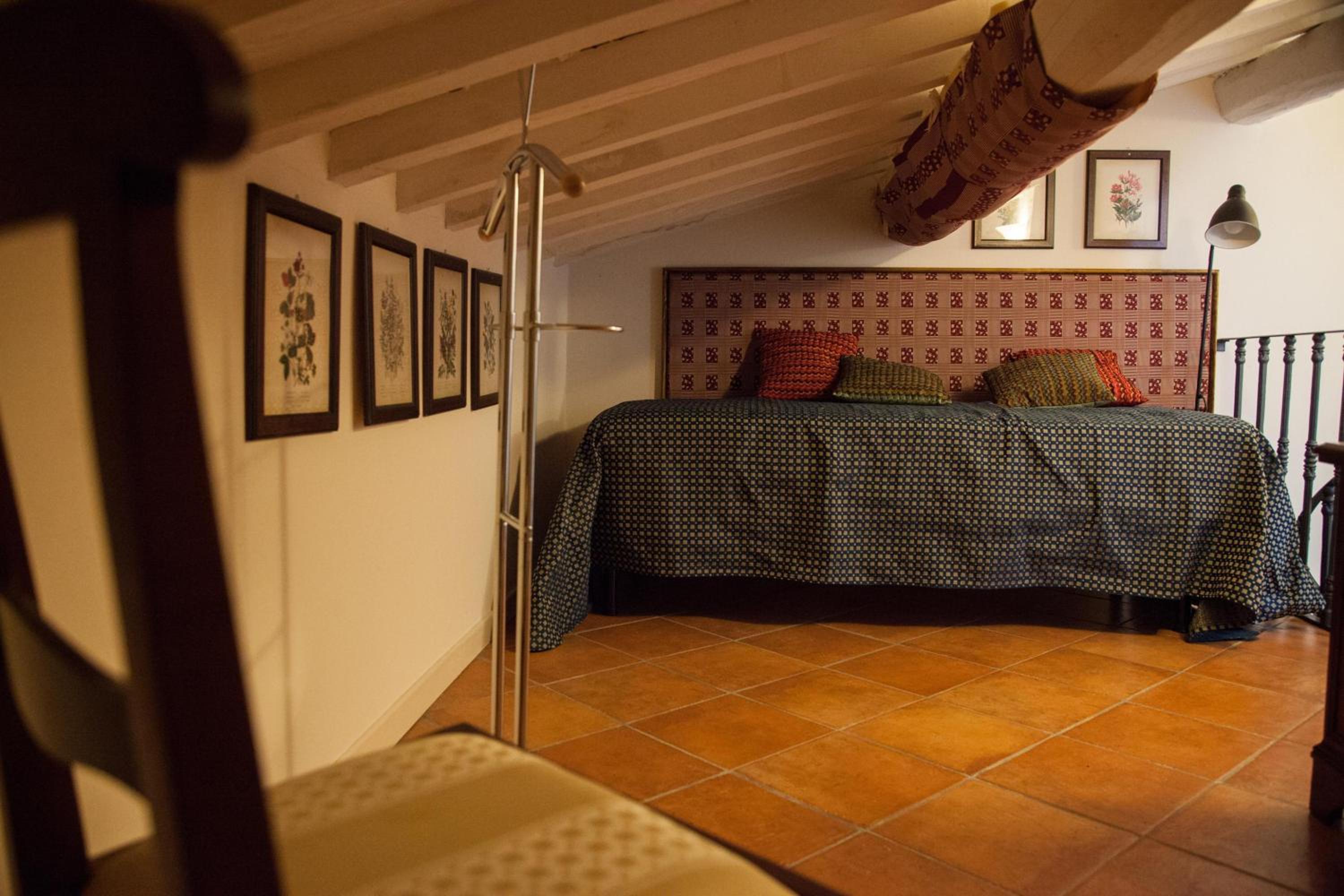 Large Double or Twin Room - Photo 8