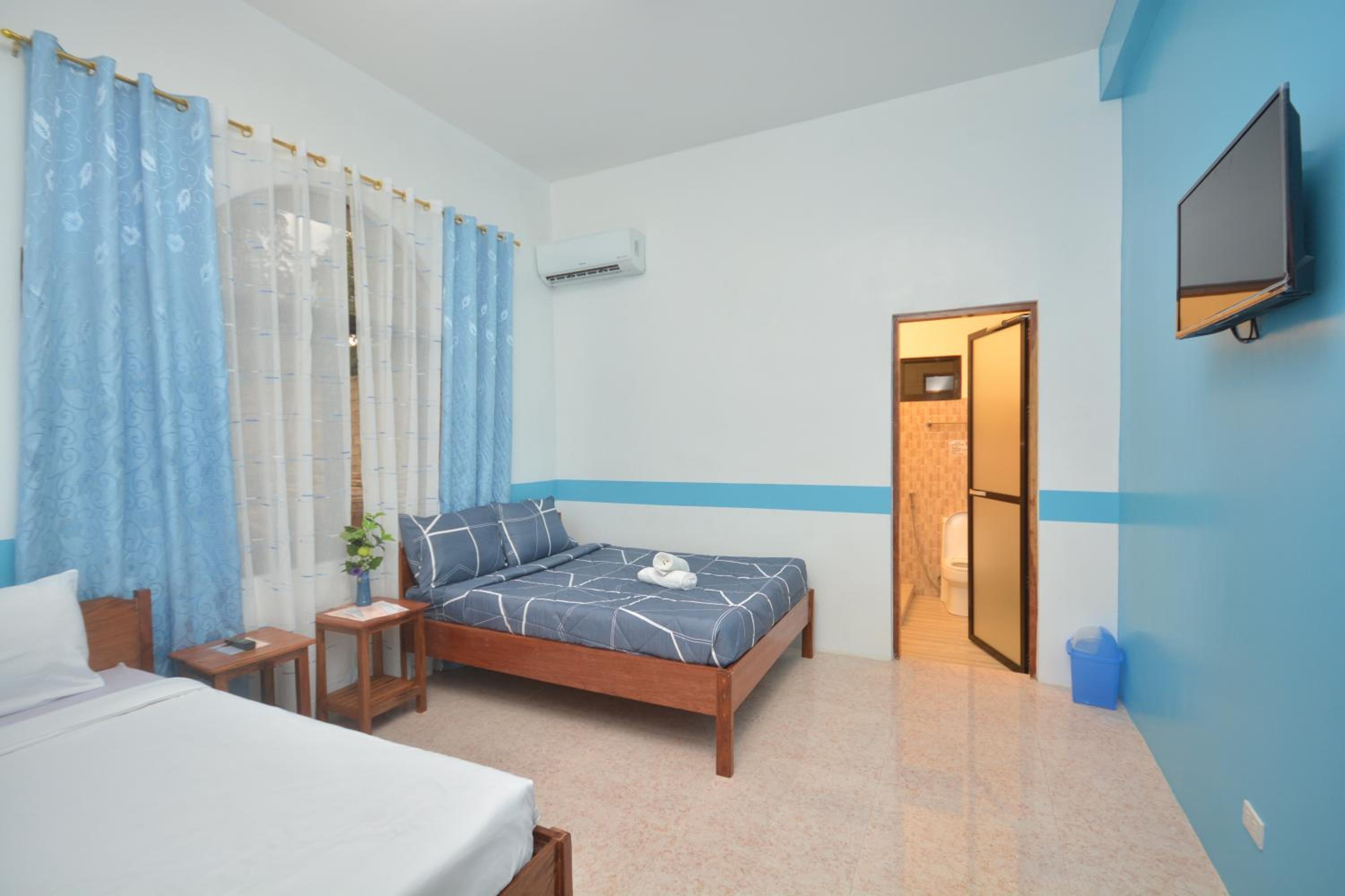 Deluxe Double Room - Photo 26