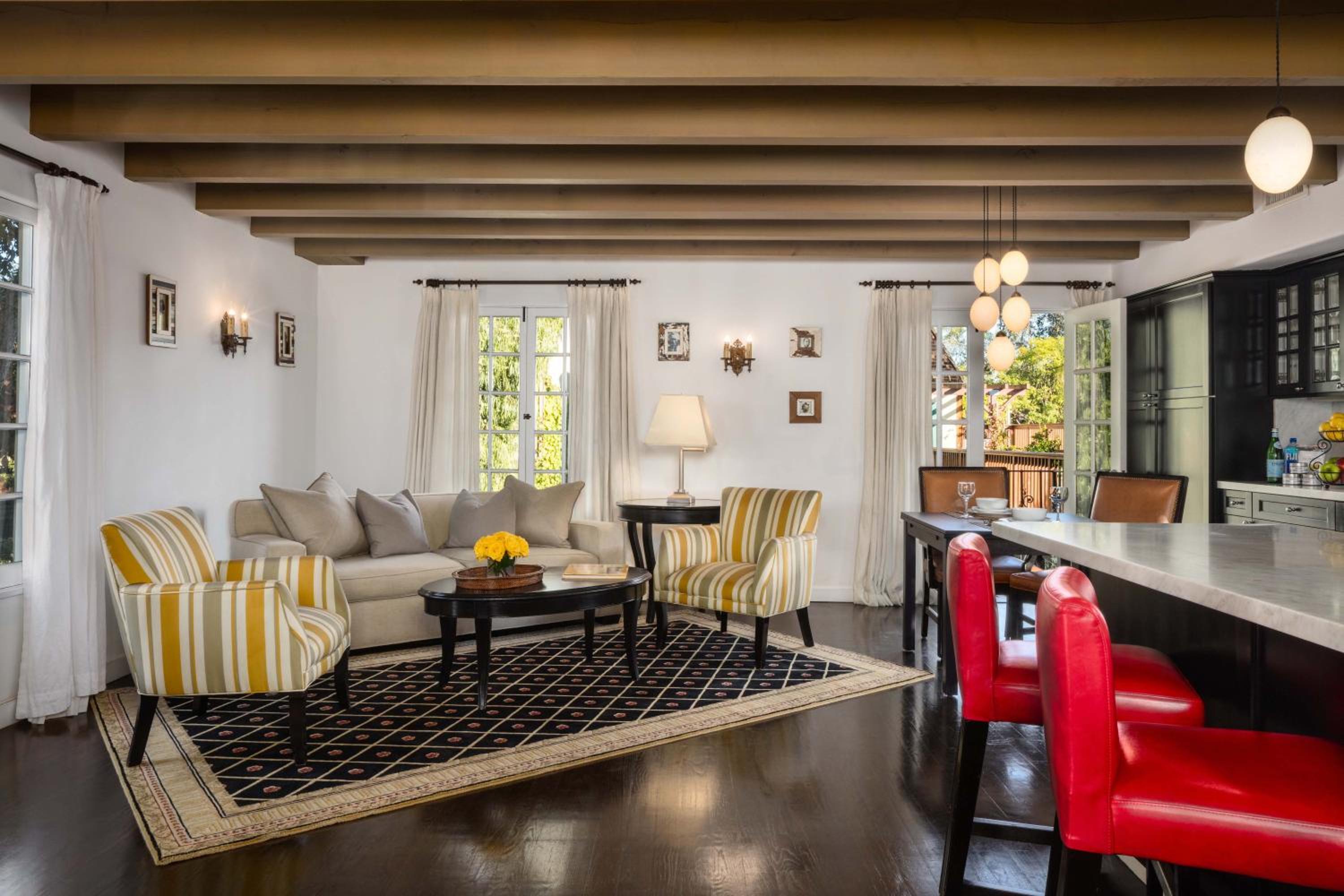 Luxury One-Bedroom Suite
