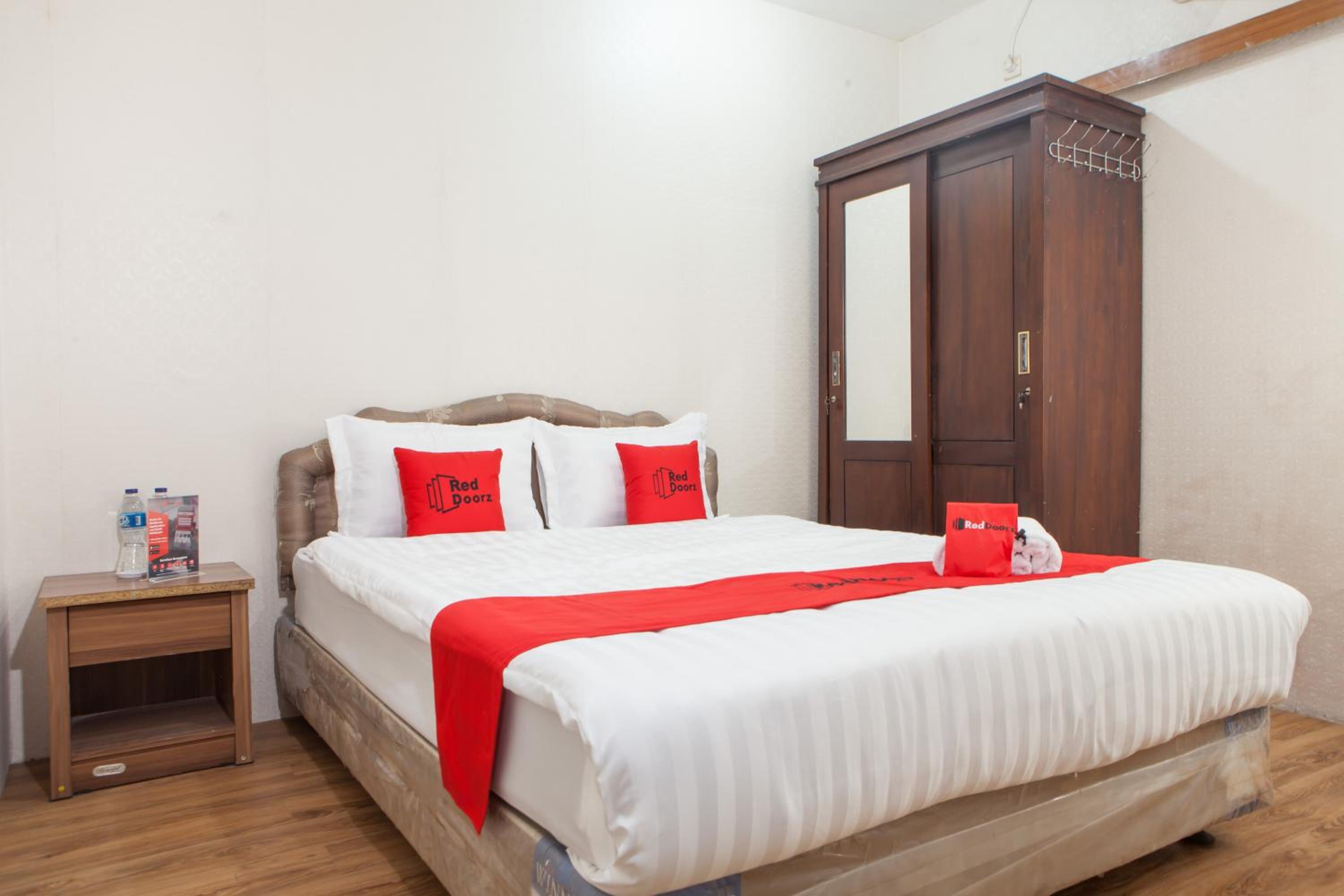Double Room - Photo 5