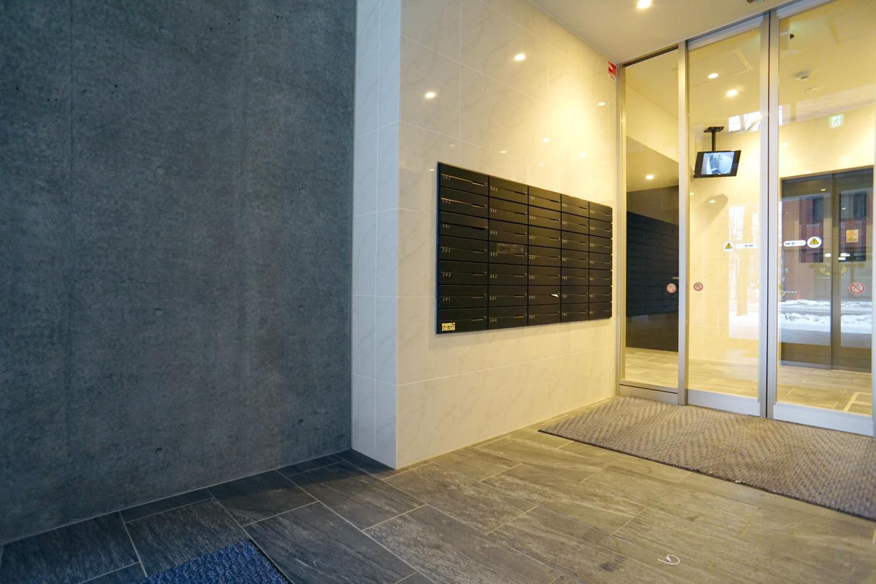 One-Bedroom Apartment - Photo 14