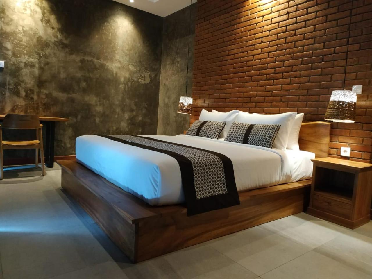 One-Bedroom Villa with Private Pool - Photo 17