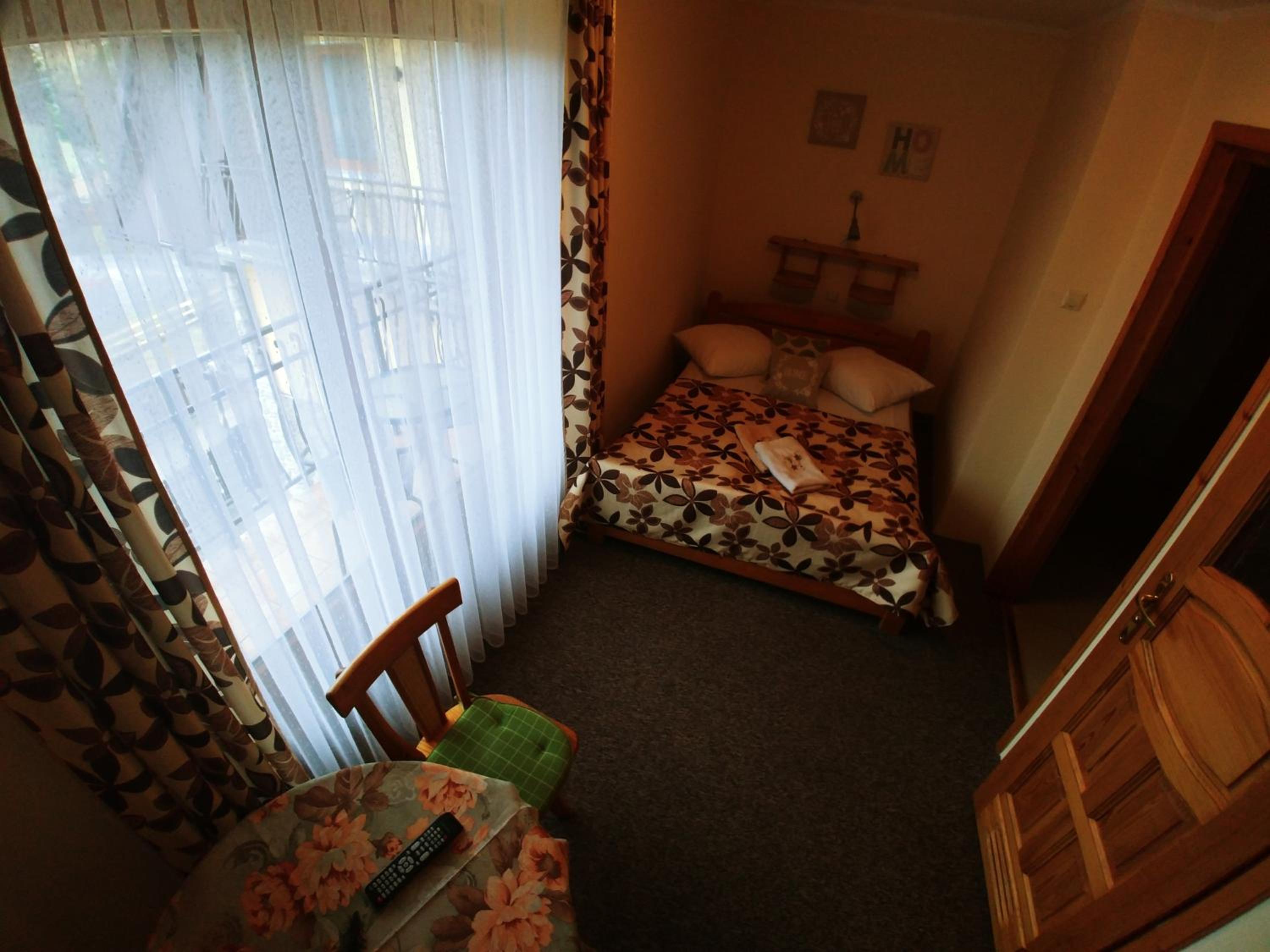 Small Double Room - Photo 1