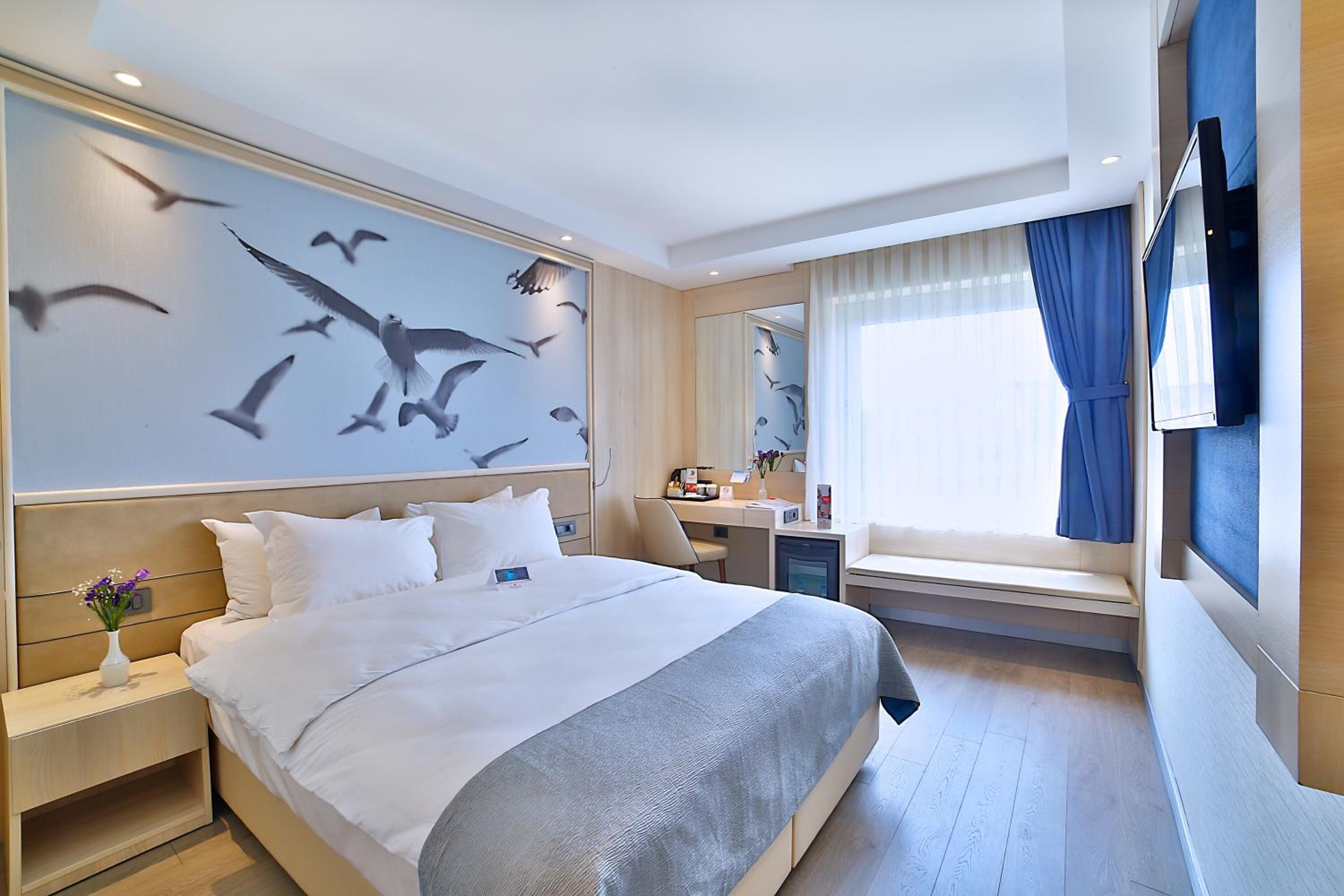 Available room