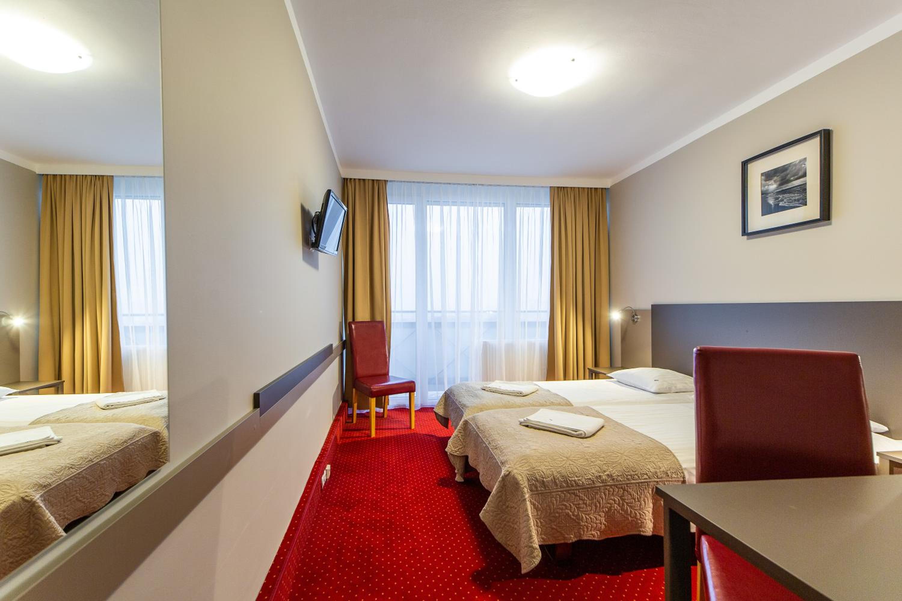 Double Room with Balcony - Photo 1