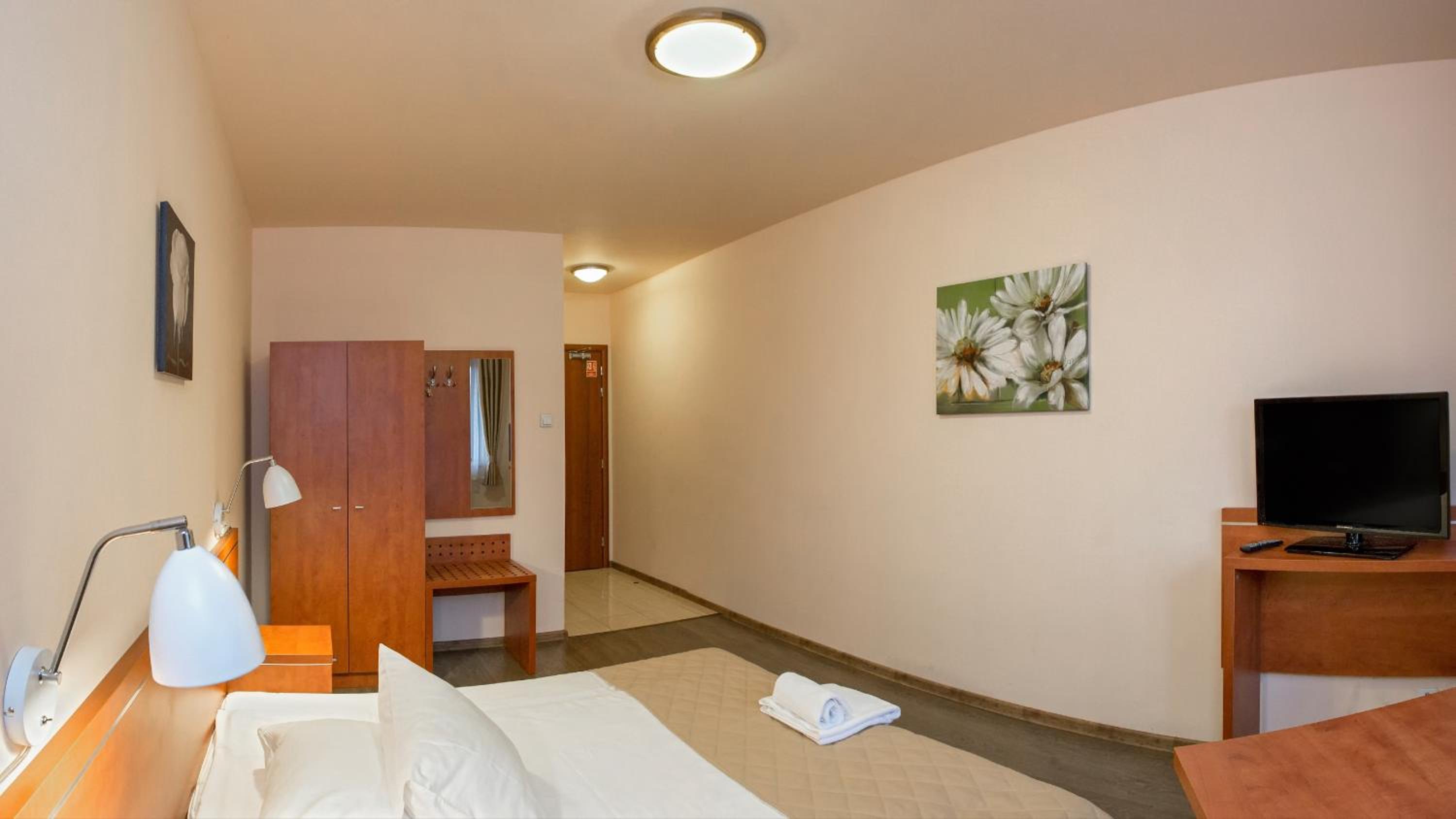 Double Room - Photo 4