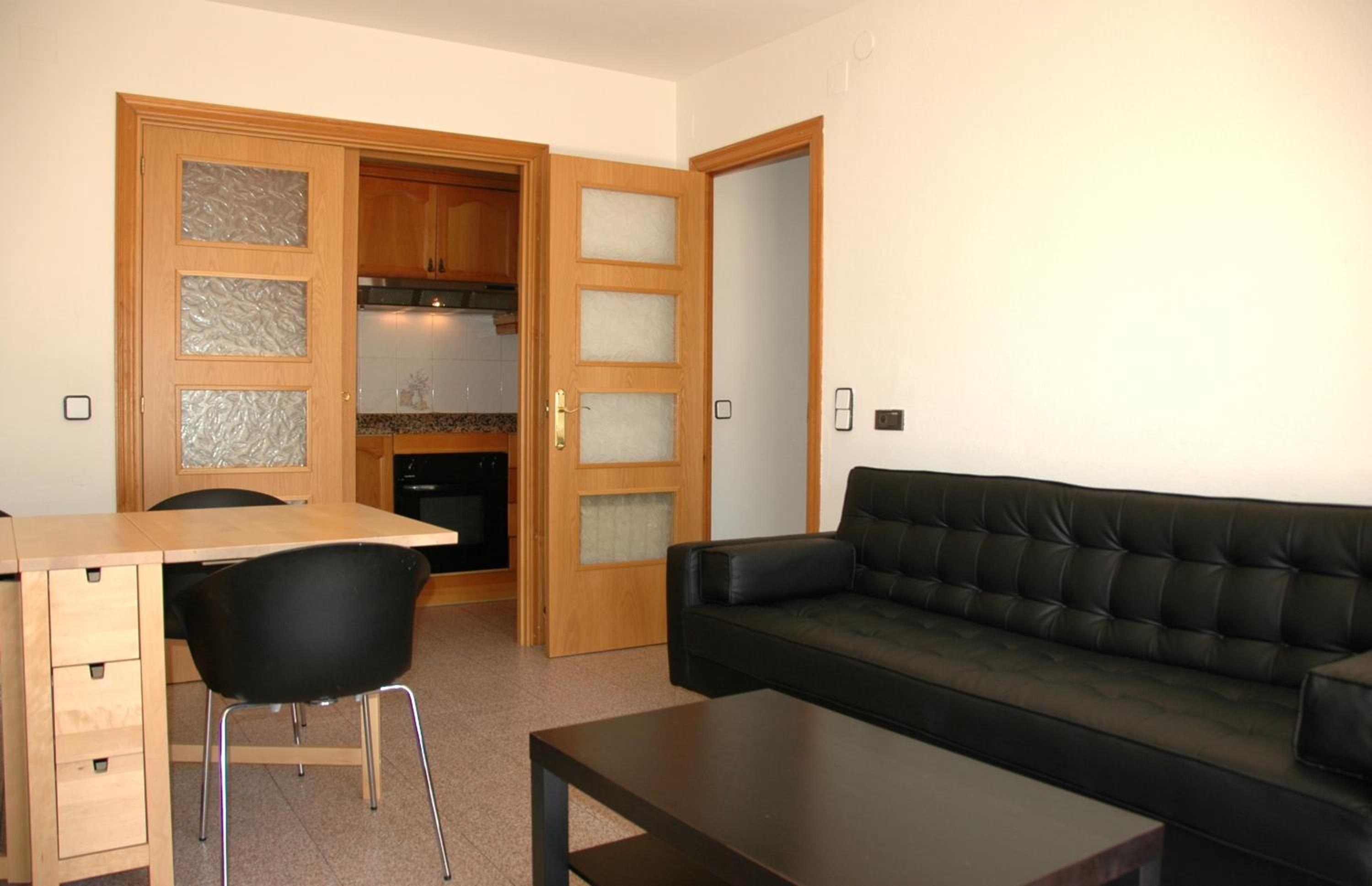 One-Bedroom Apartment (2 Adults + 2 Children) photo 3